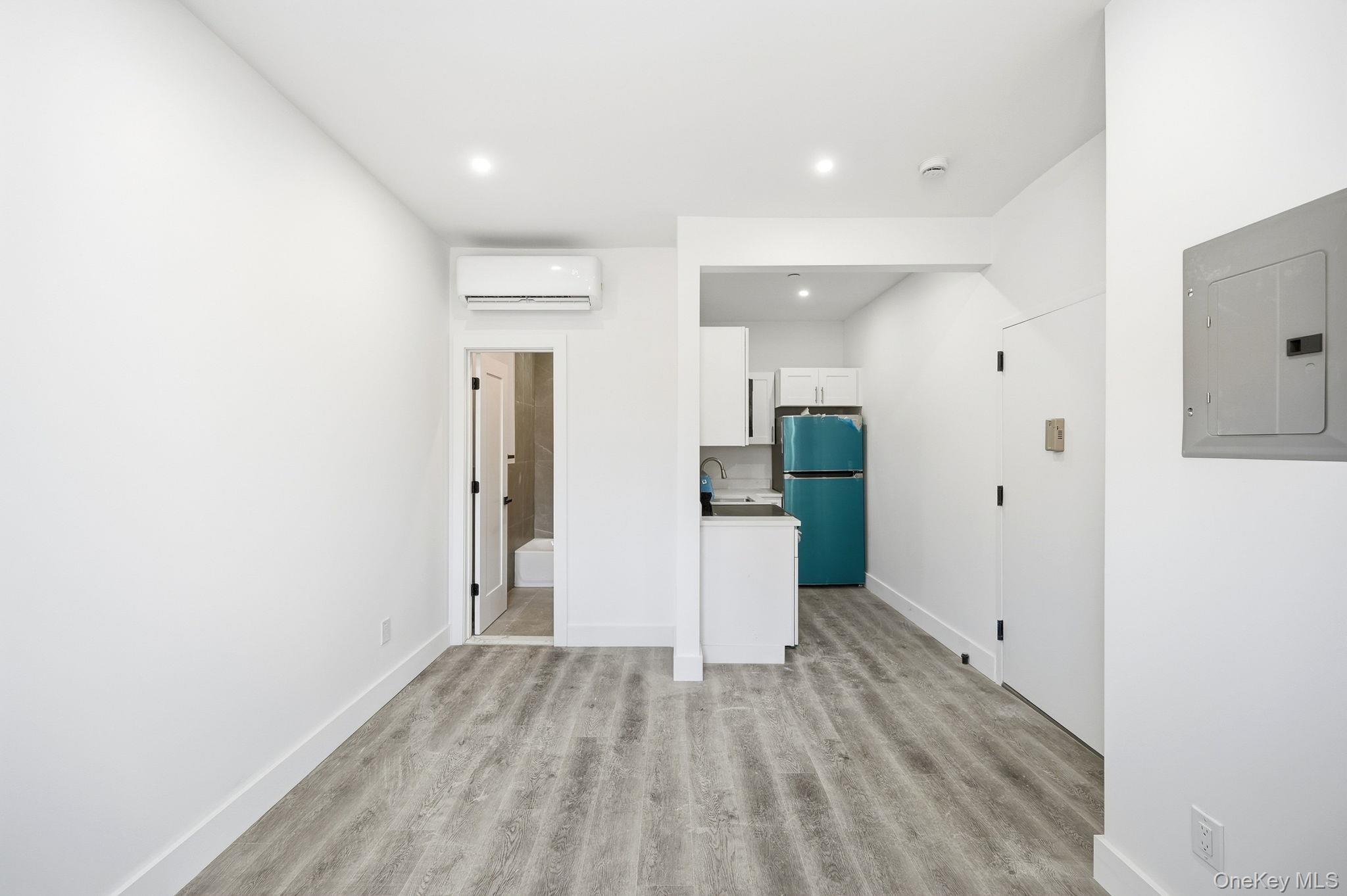 Commercial Sale Muliner  Bronx, NY 10462, MLS-974393-10