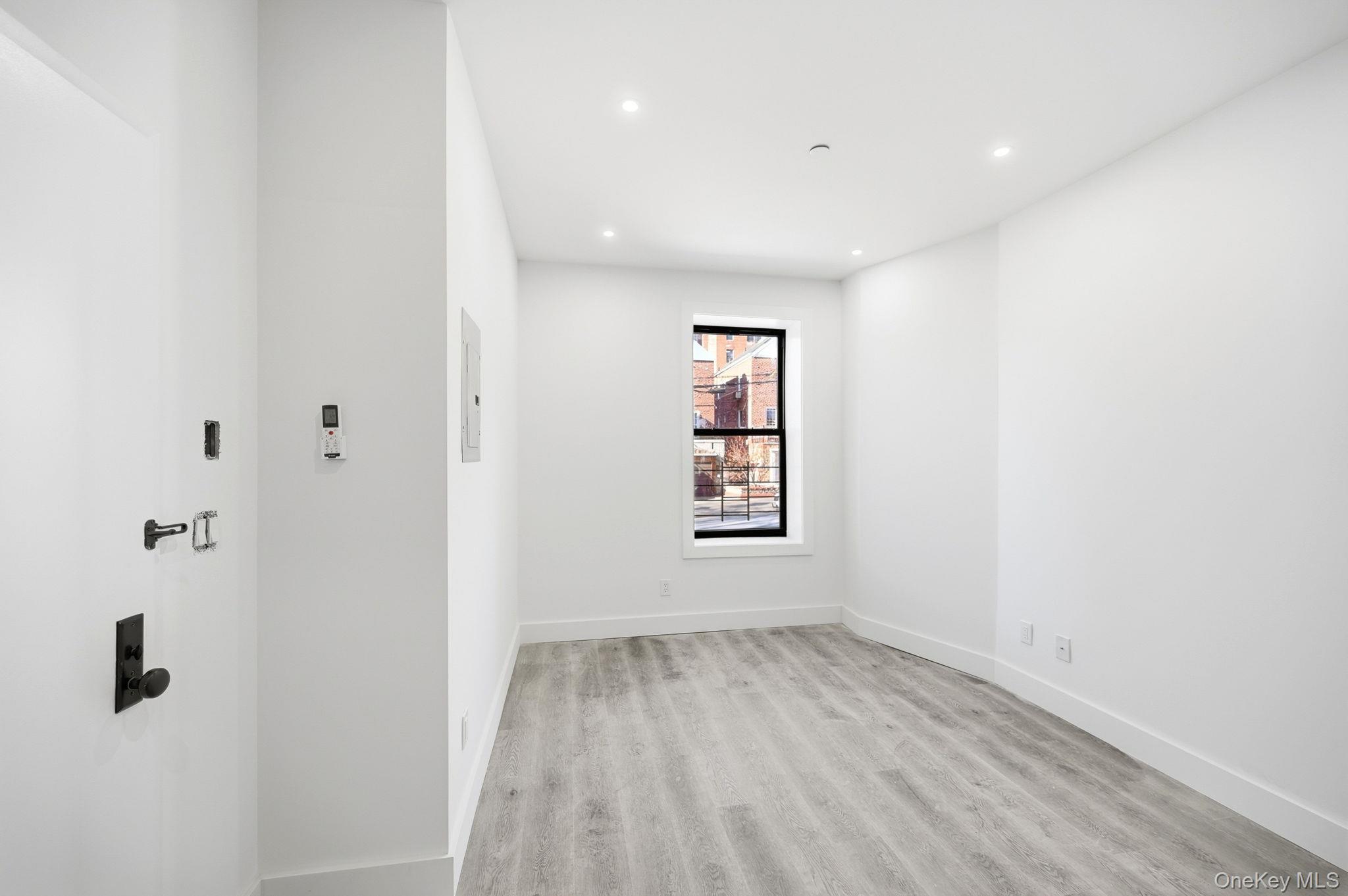 Commercial Sale Muliner  Bronx, NY 10462, MLS-974393-9