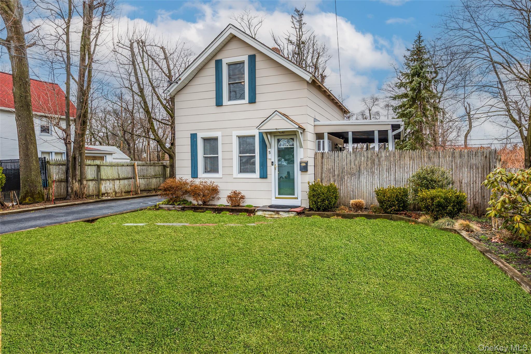 Single Family Wall  Suffolk County, NY 11730, MLS-974397-3