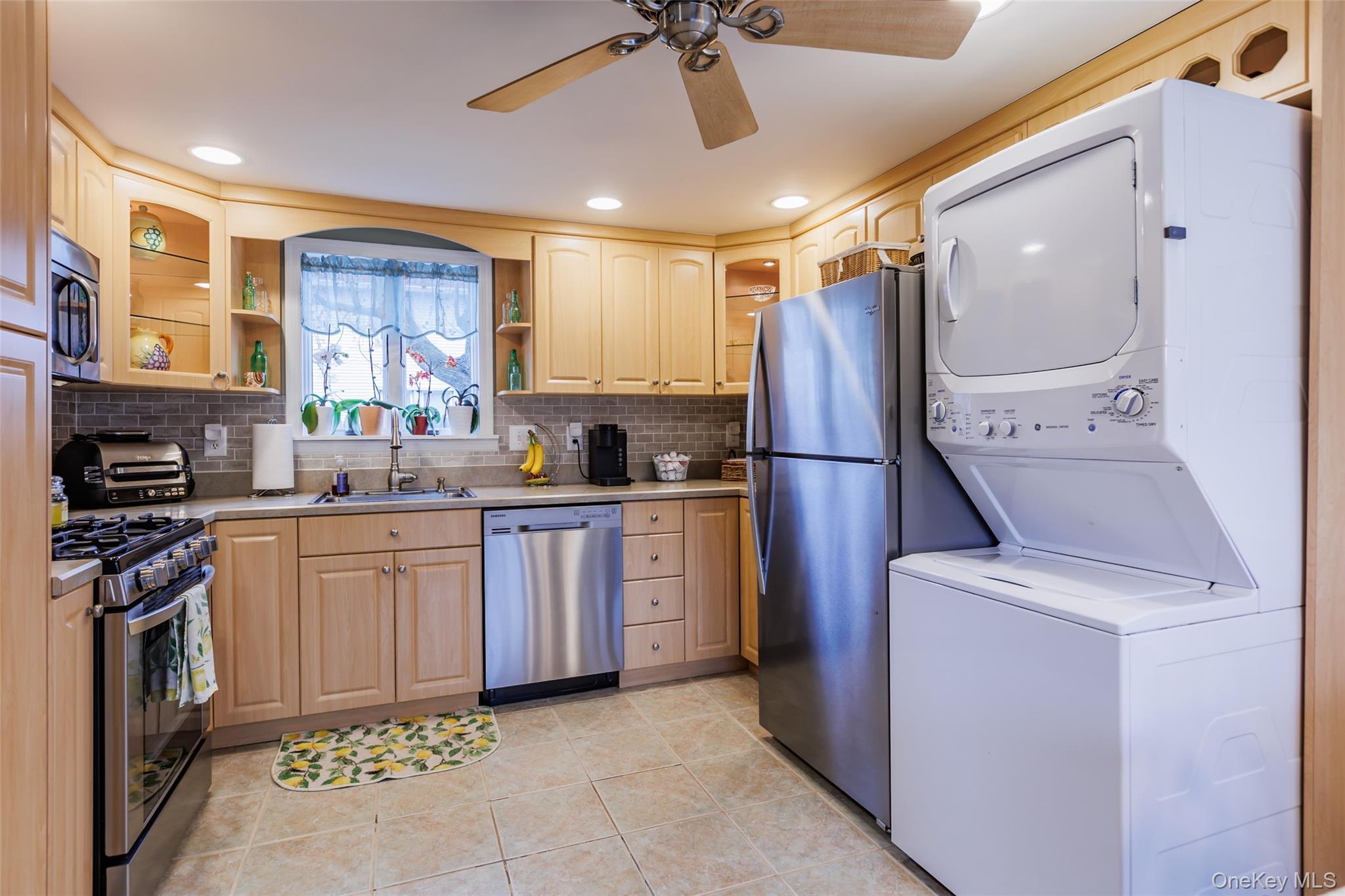 Single Family Wall  Suffolk County, NY 11730, MLS-974397-9