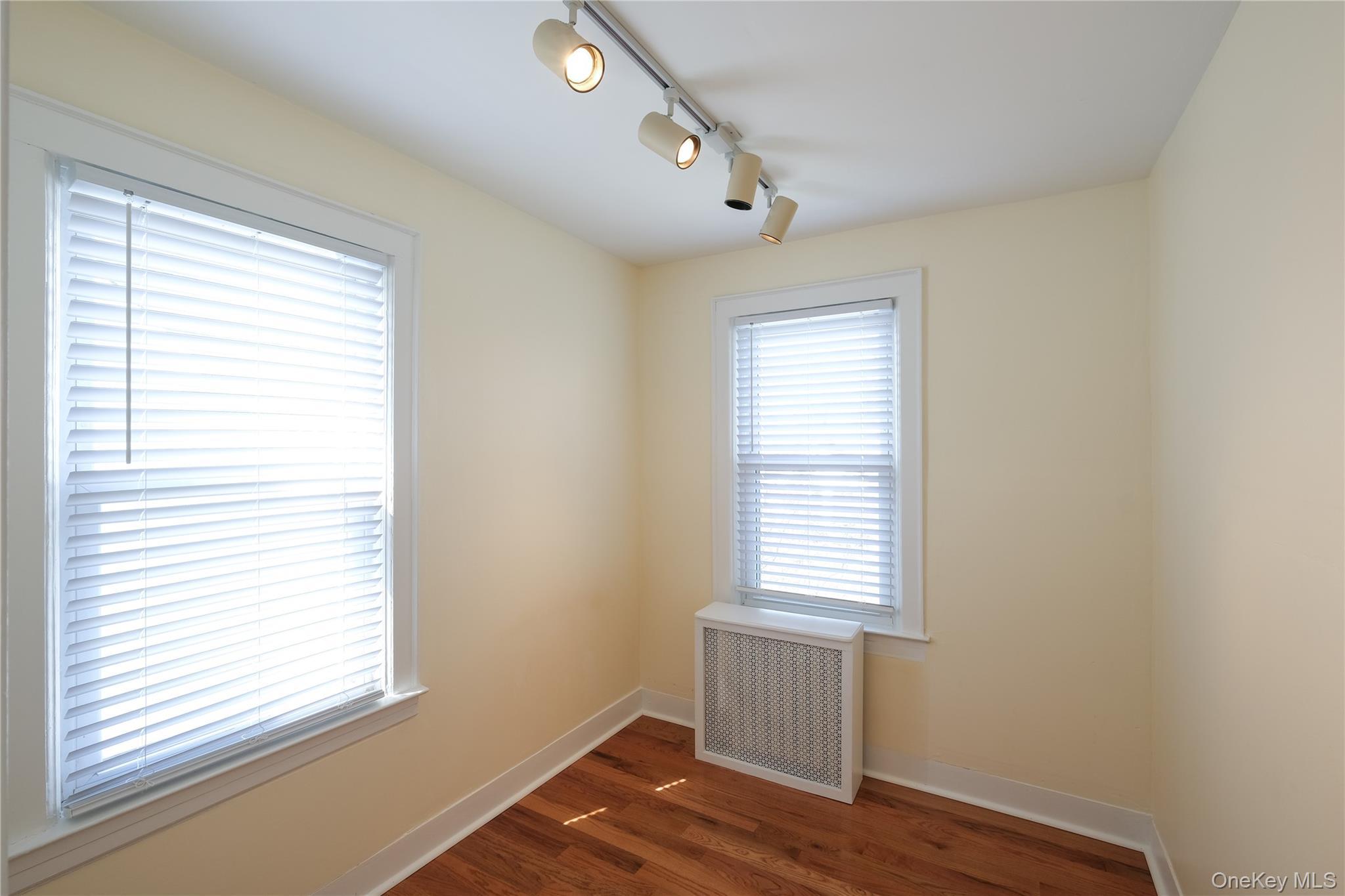 Single Family Dubois  Nassau County, NY 11581, MLS-974410-17