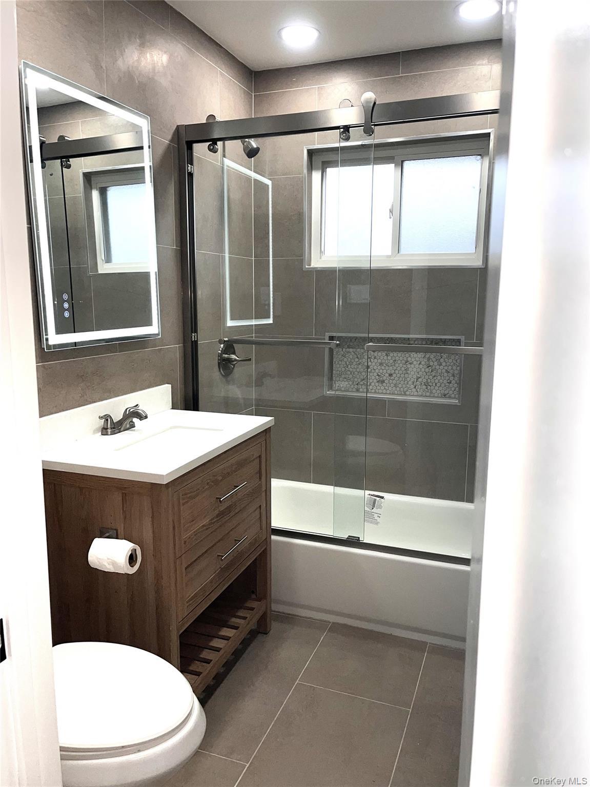 Condo Adams Suffolk County, NY 11722, MLS-974424-10