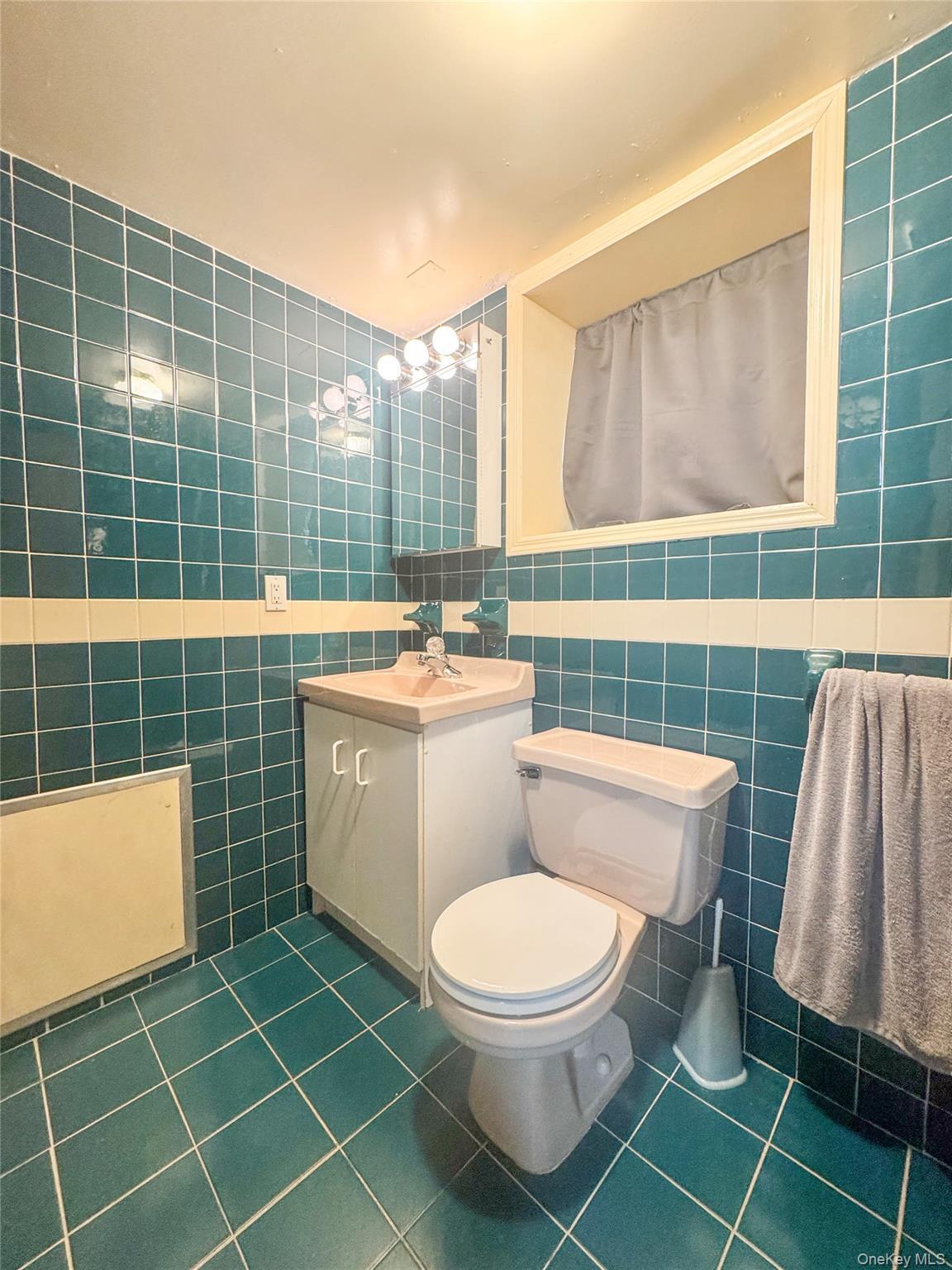 Single Family Haight  Bronx, NY 10461, MLS-974440-20