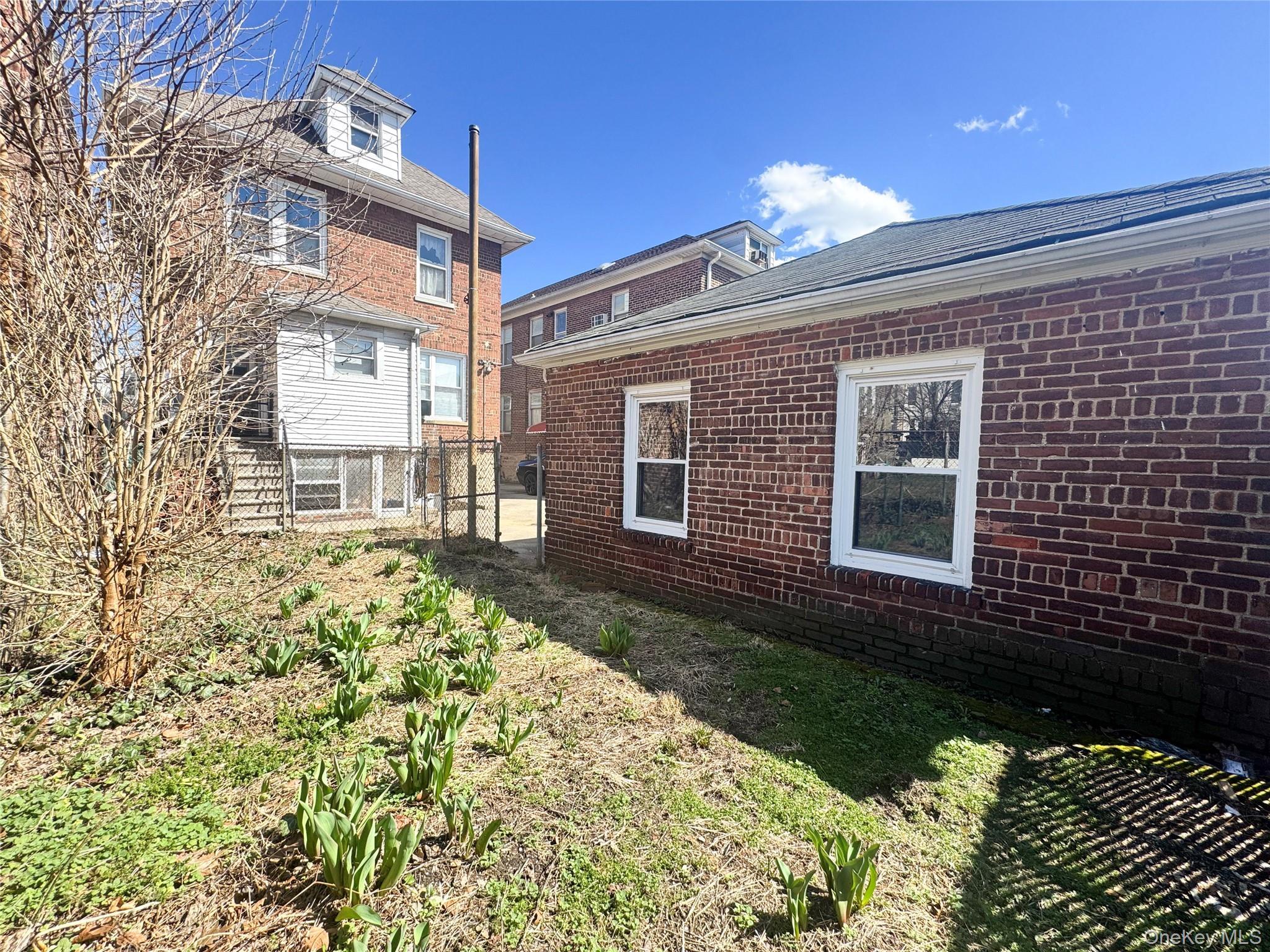 Single Family Haight  Bronx, NY 10461, MLS-974440-23