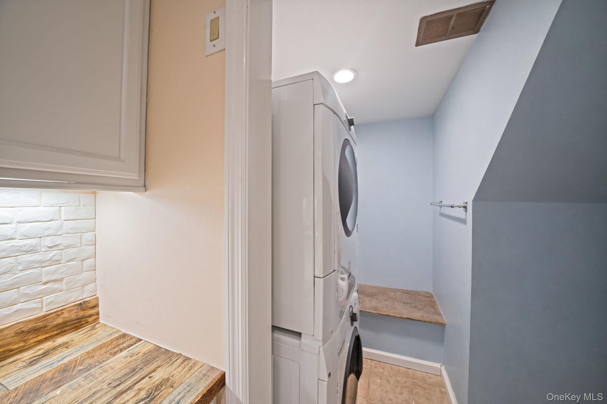 Condo Golf Suffolk County, NY 11763, MLS-974444-11