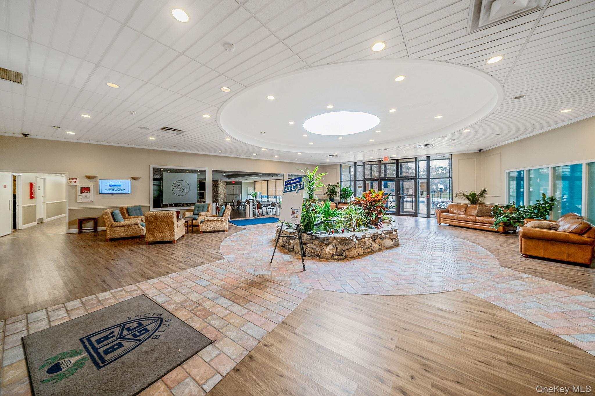 Condo Golf Suffolk County, NY 11763, MLS-974444-22