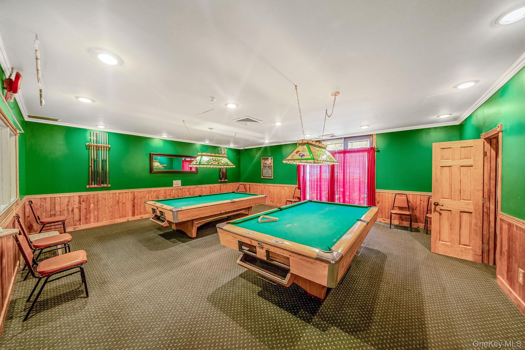 Condo Golf Suffolk County, NY 11763, MLS-974444-24