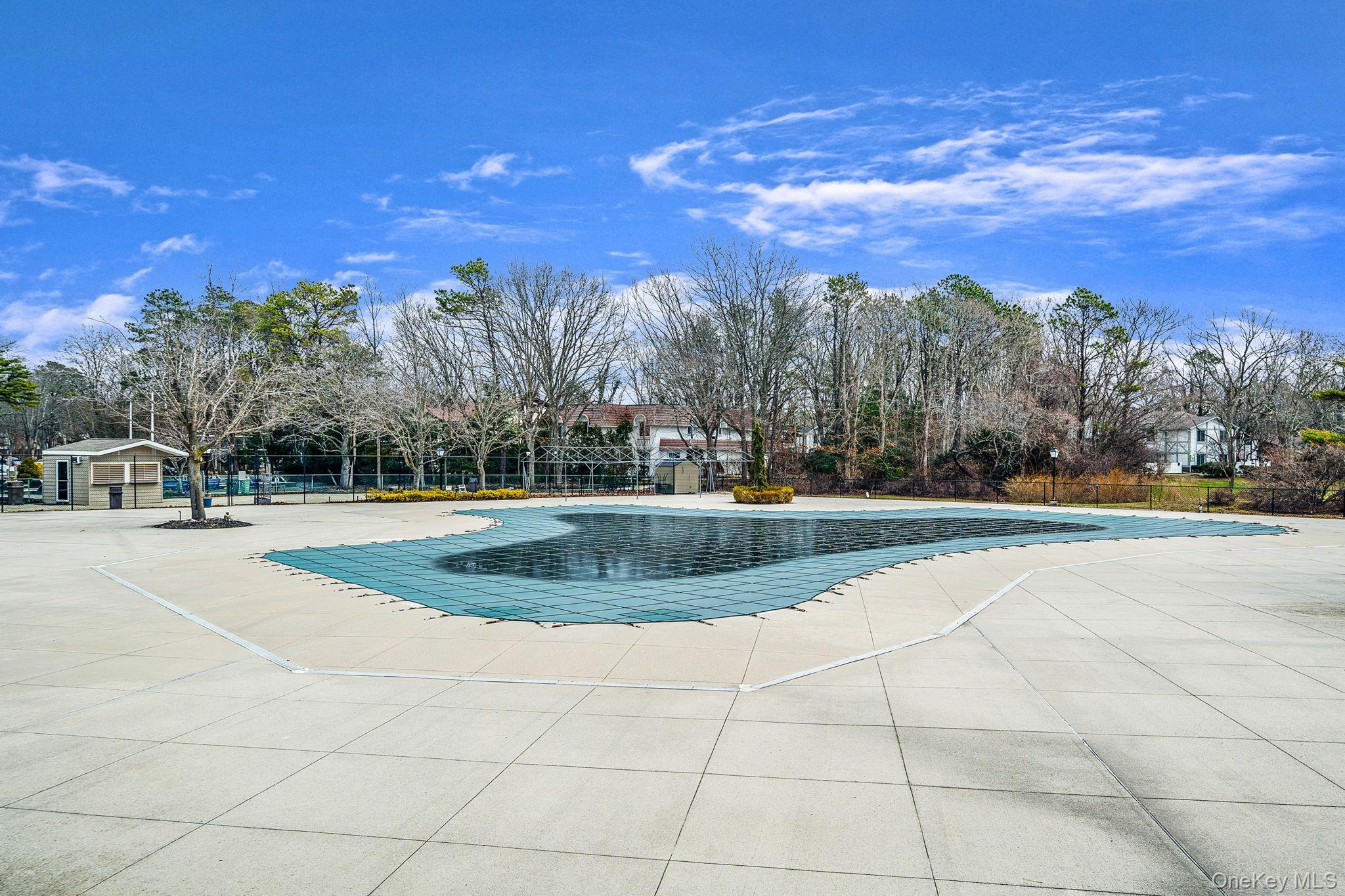 Condo Golf Suffolk County, NY 11763, MLS-974444-27