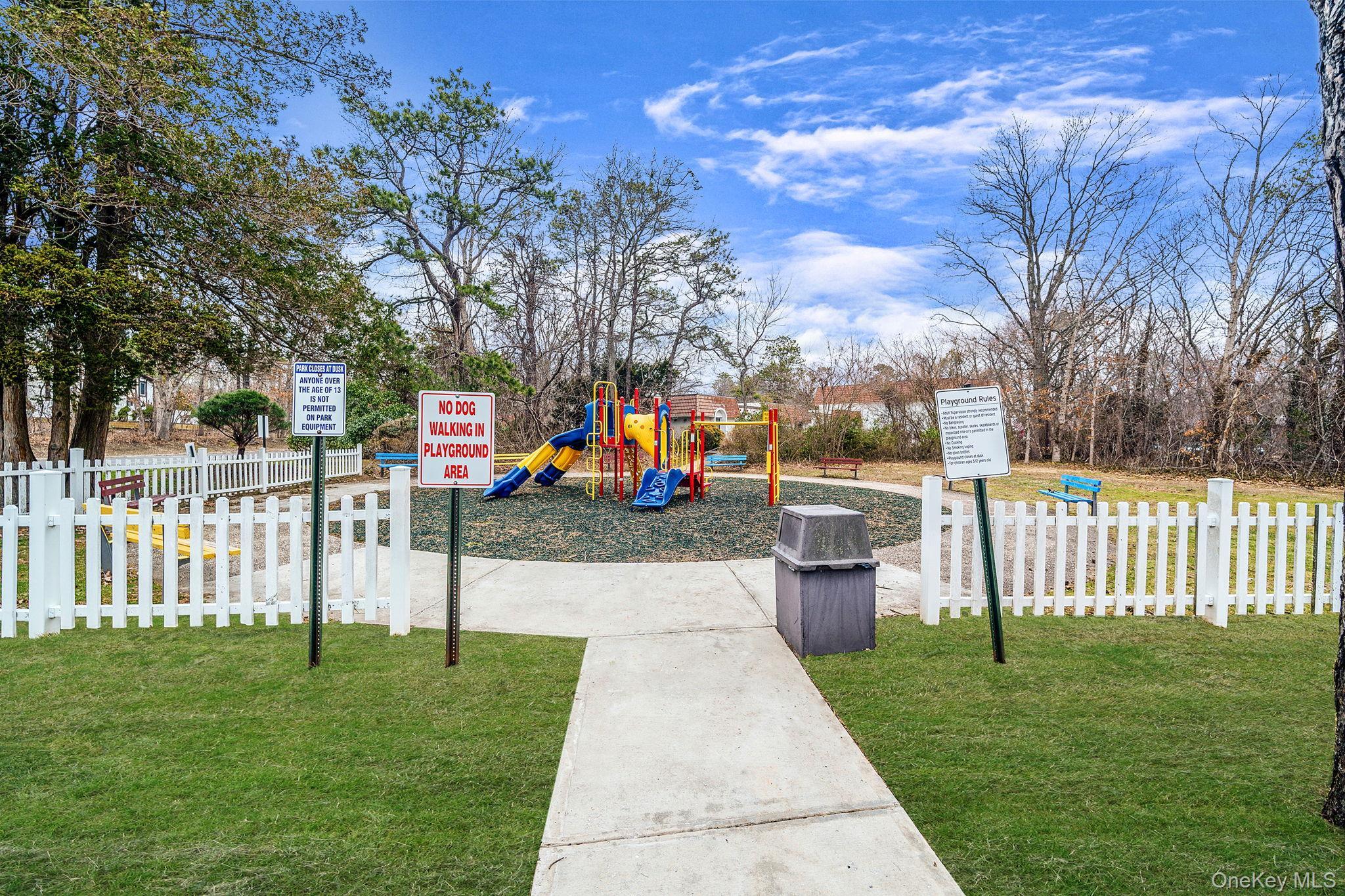 Condo Golf Suffolk County, NY 11763, MLS-974444-31