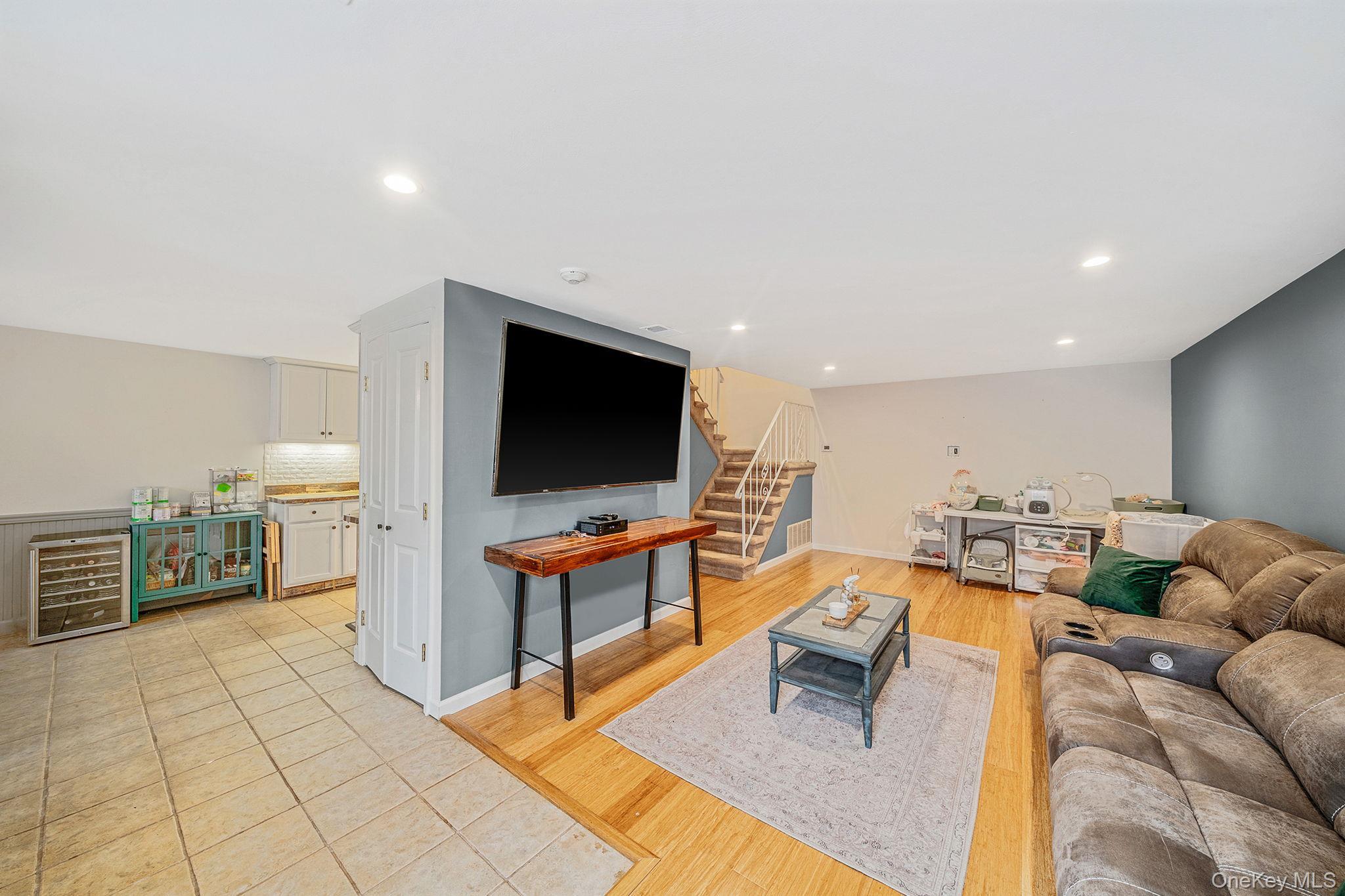 Condo Golf Suffolk County, NY 11763, MLS-974444-5