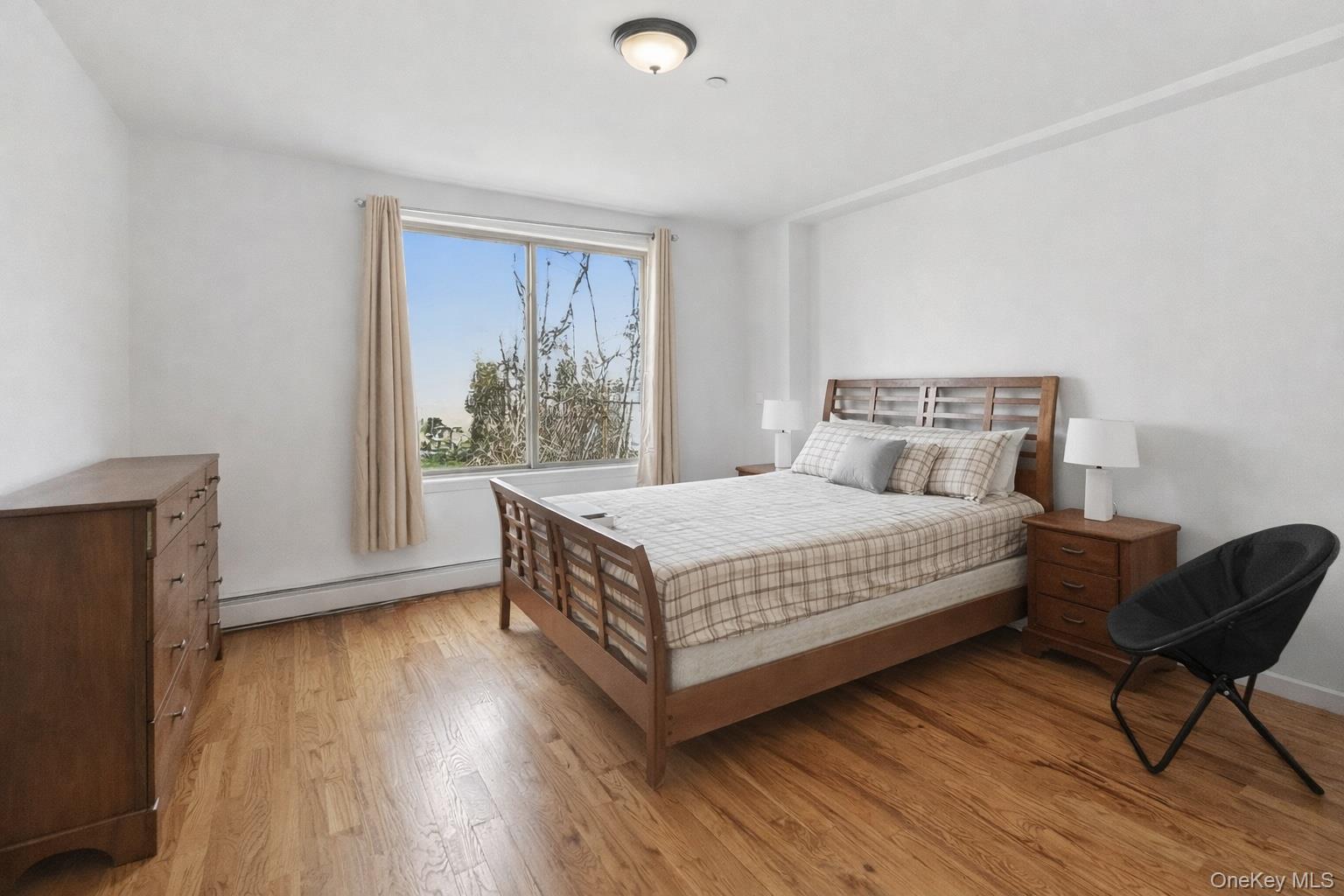 Single Family 213th  Bronx, NY 10467, MLS-974460-22