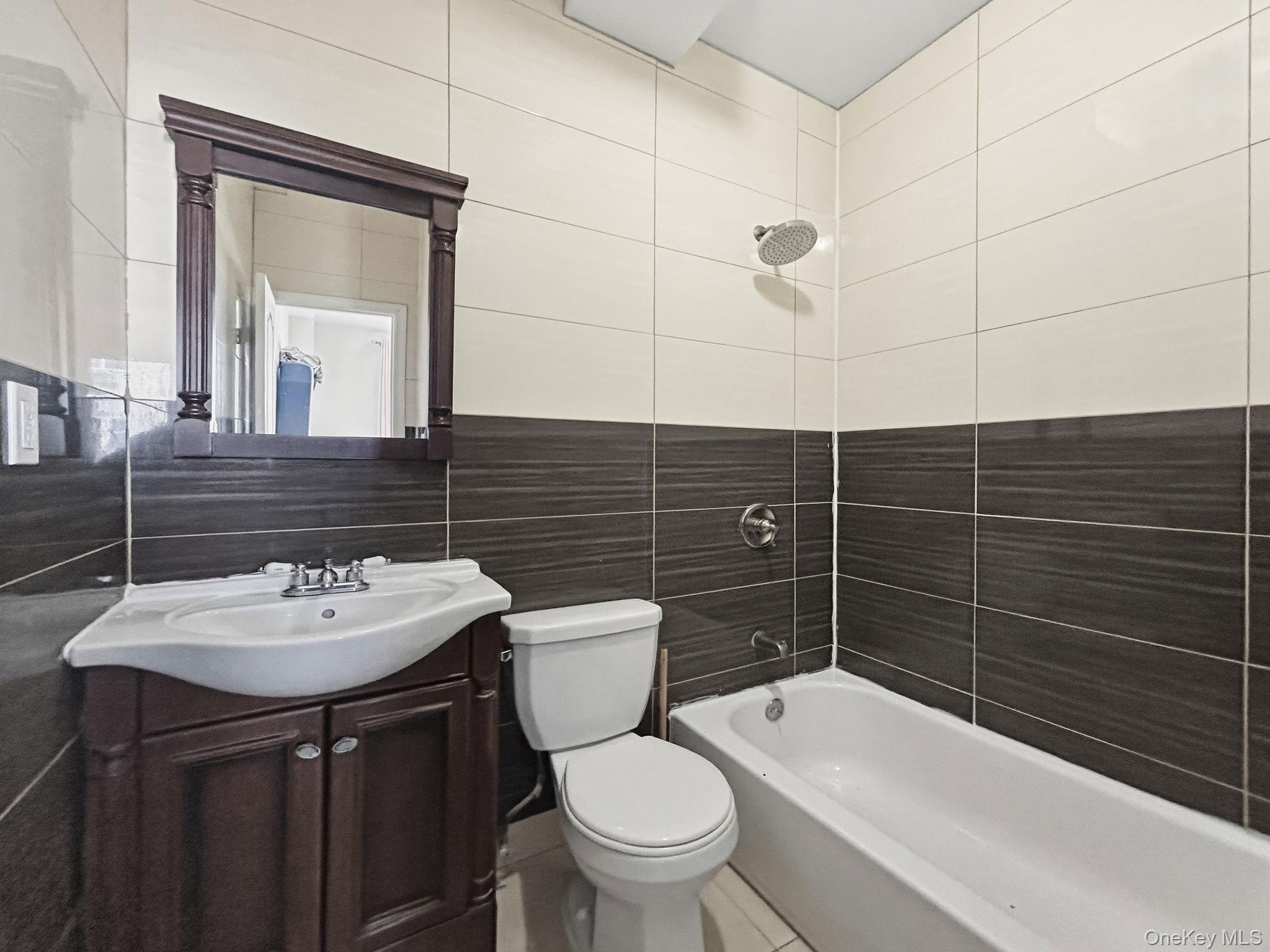 Single Family 213th  Bronx, NY 10467, MLS-974460-24