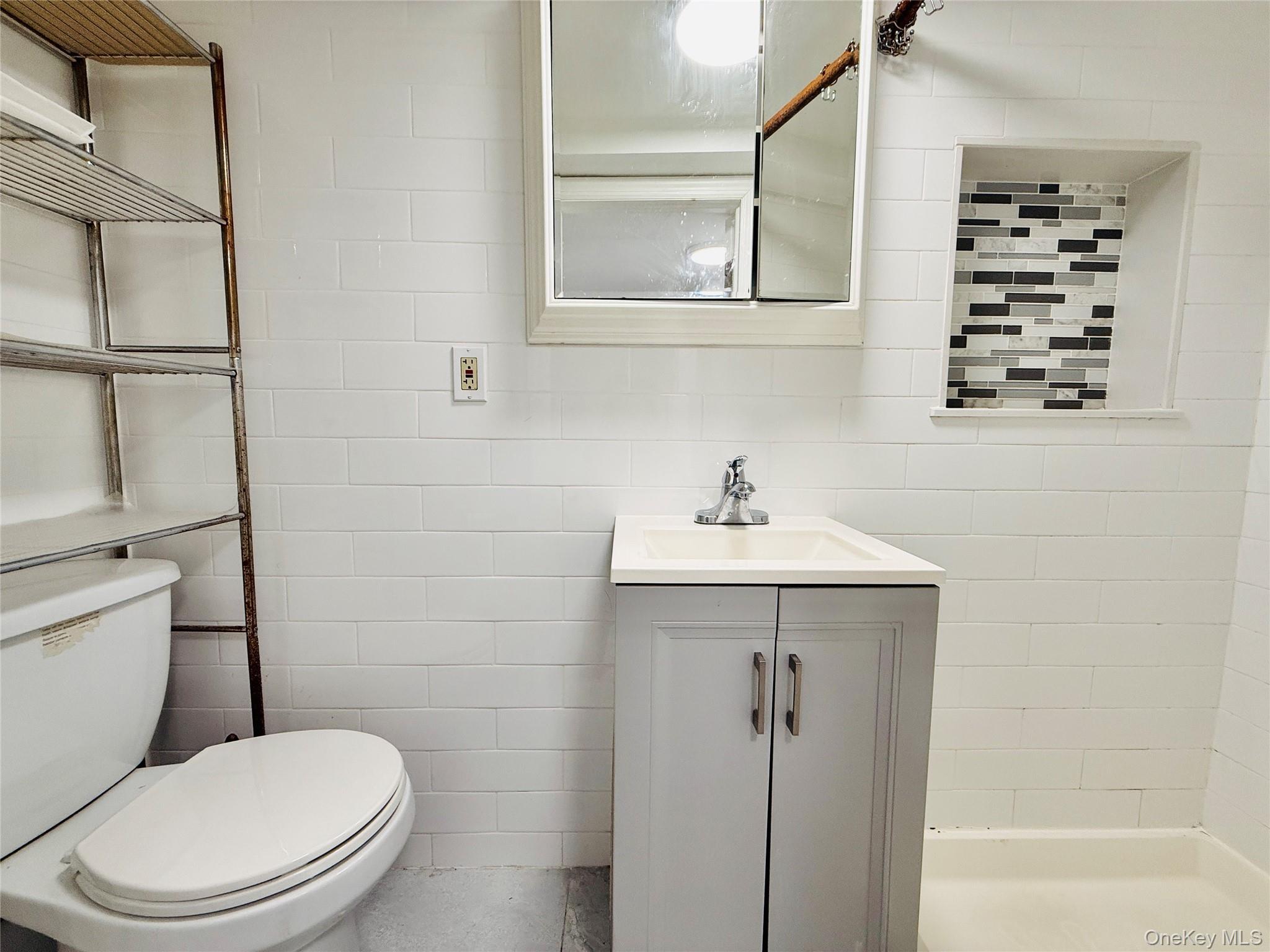 Single Family Fairfax  Bronx, NY 10465, MLS-974475-19