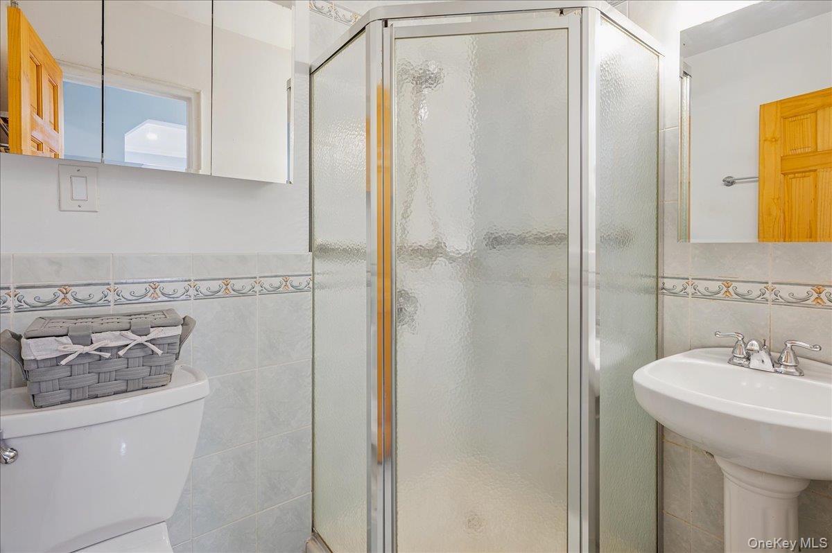 Single Family Calhoun Bronx, NY 10465, MLS-974480-13