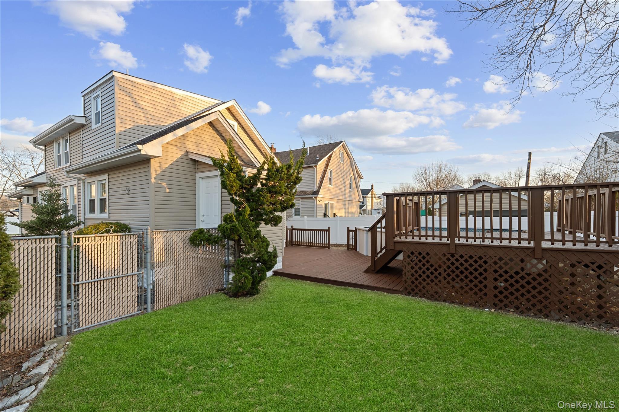 Single Family Cherry  Nassau County, NY 11572, MLS-974486-35