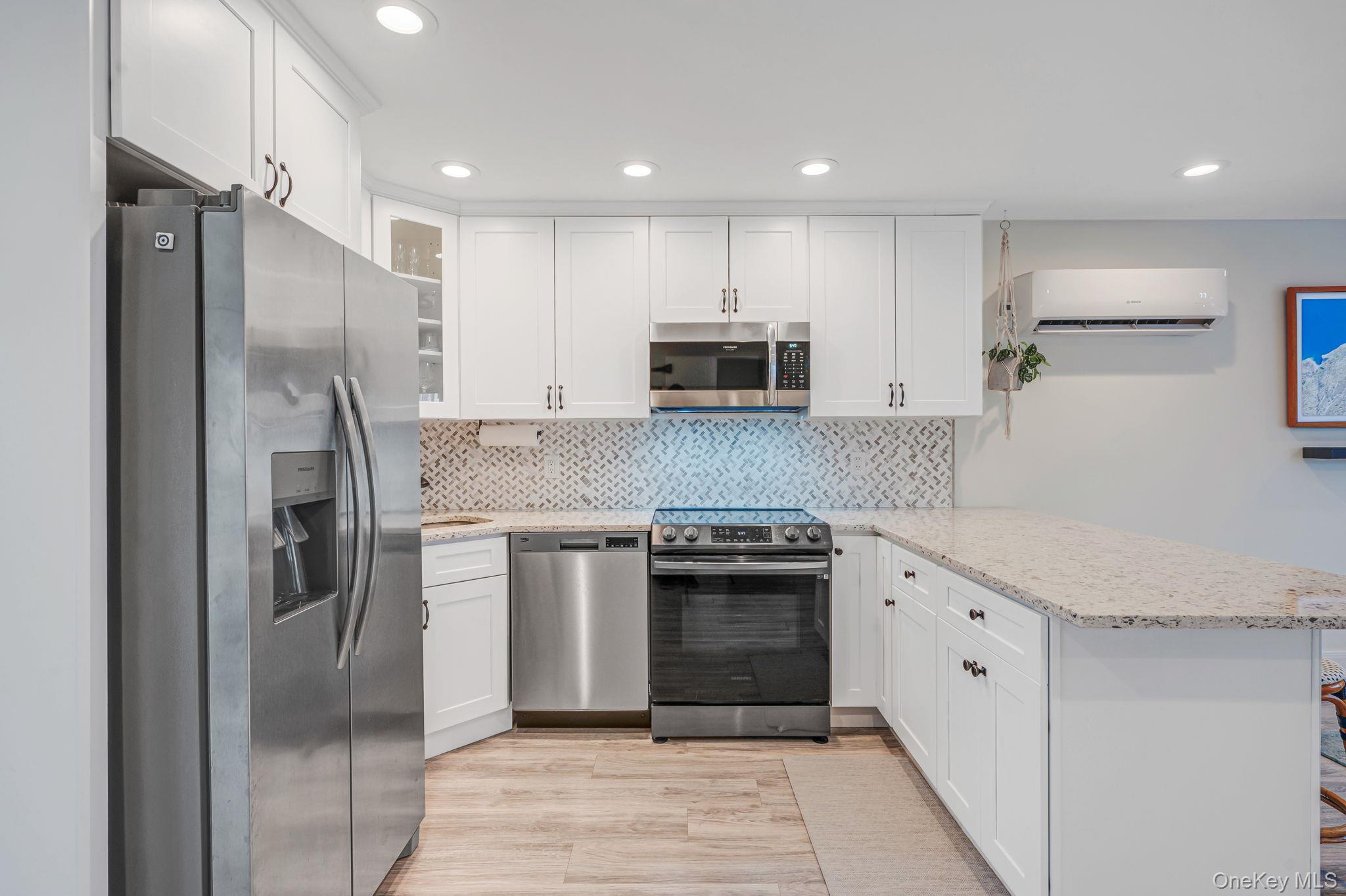 Single Family 9th  Suffolk County, NY 11757, MLS-974495-10