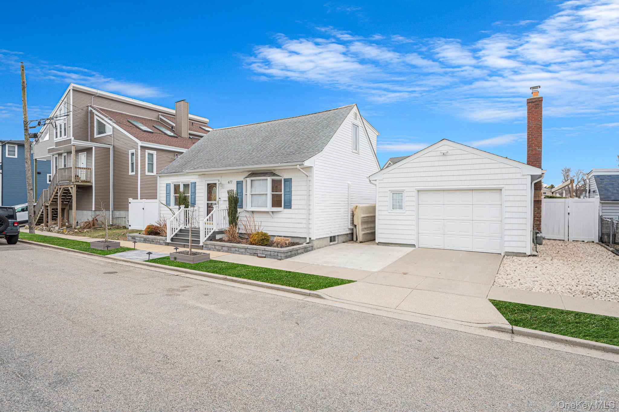 Single Family 9th  Suffolk County, NY 11757, MLS-974495-4