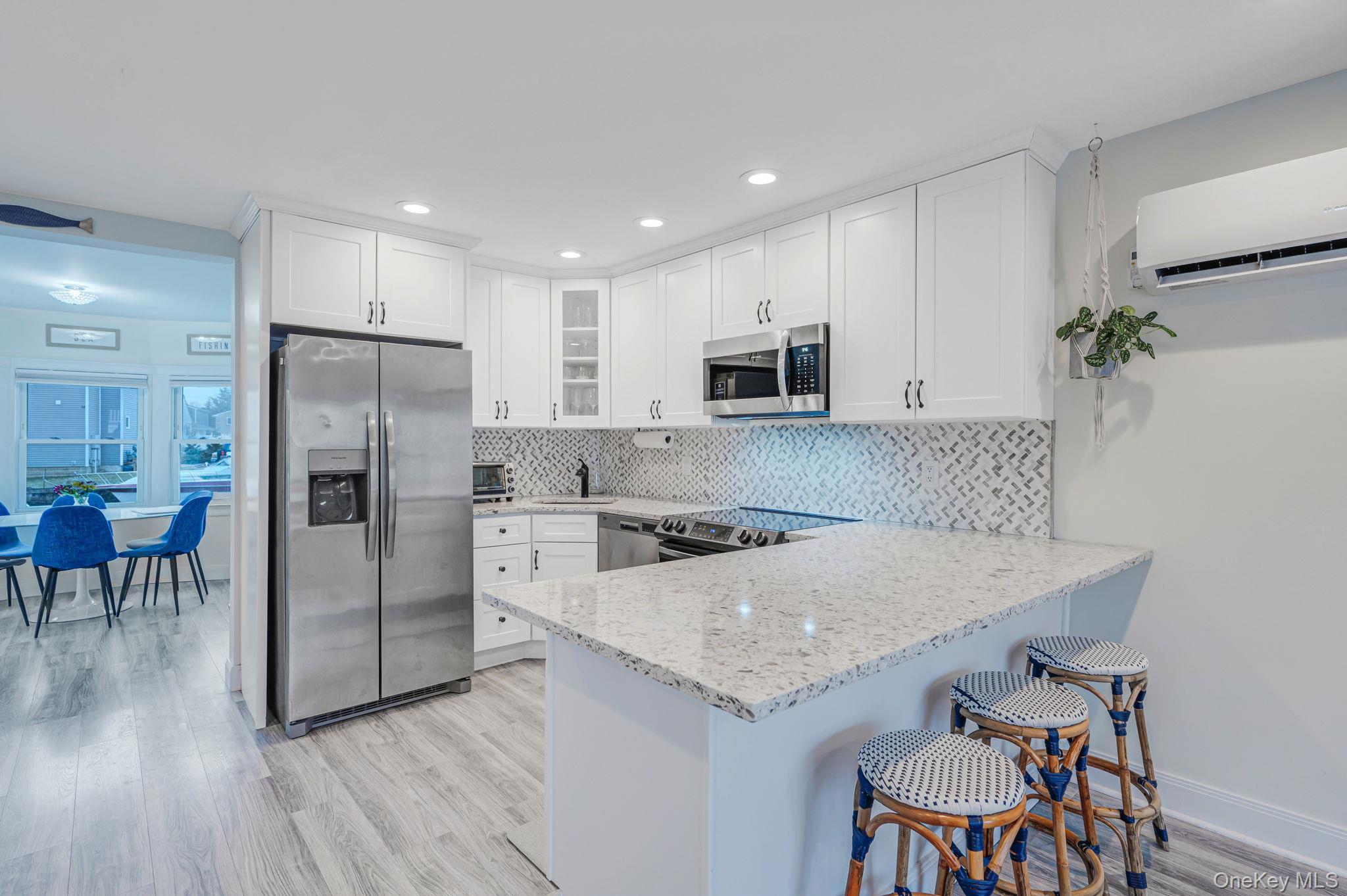 Single Family 9th  Suffolk County, NY 11757, MLS-974495-9
