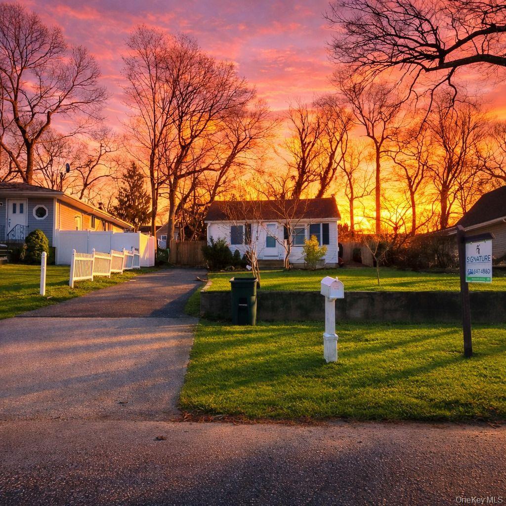 Single Family Cedarhurst  Suffolk County, NY 11784, MLS-974502-2