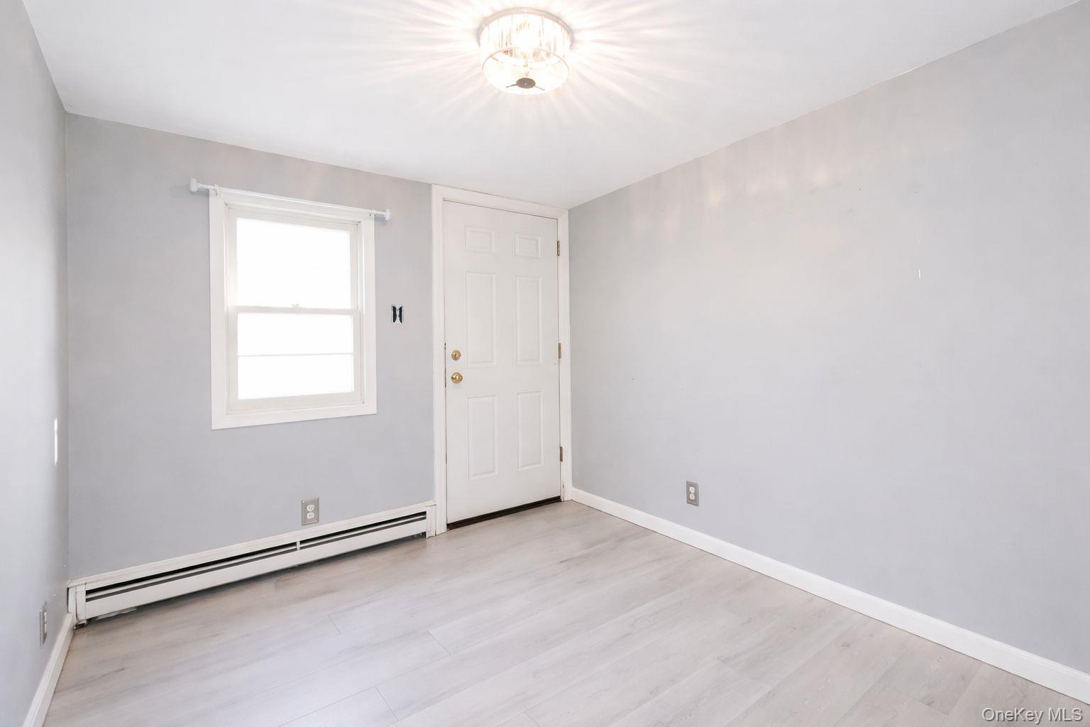 Single Family Cedarhurst  Suffolk County, NY 11784, MLS-974502-5