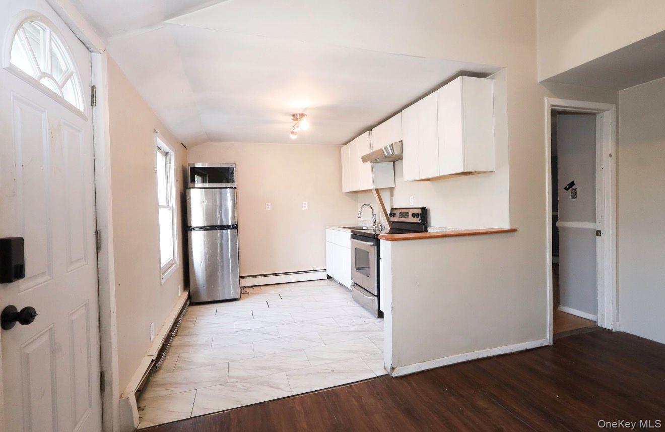 Single Family Cedarhurst  Suffolk County, NY 11784, MLS-974502-7