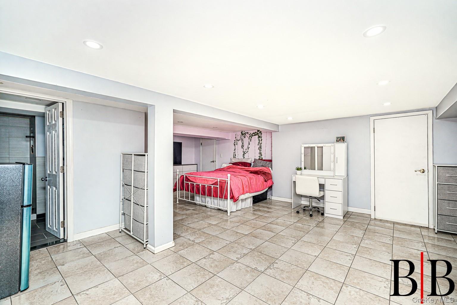 Single Family Crystal Staten Island, NY 10302, MLS-974504-23