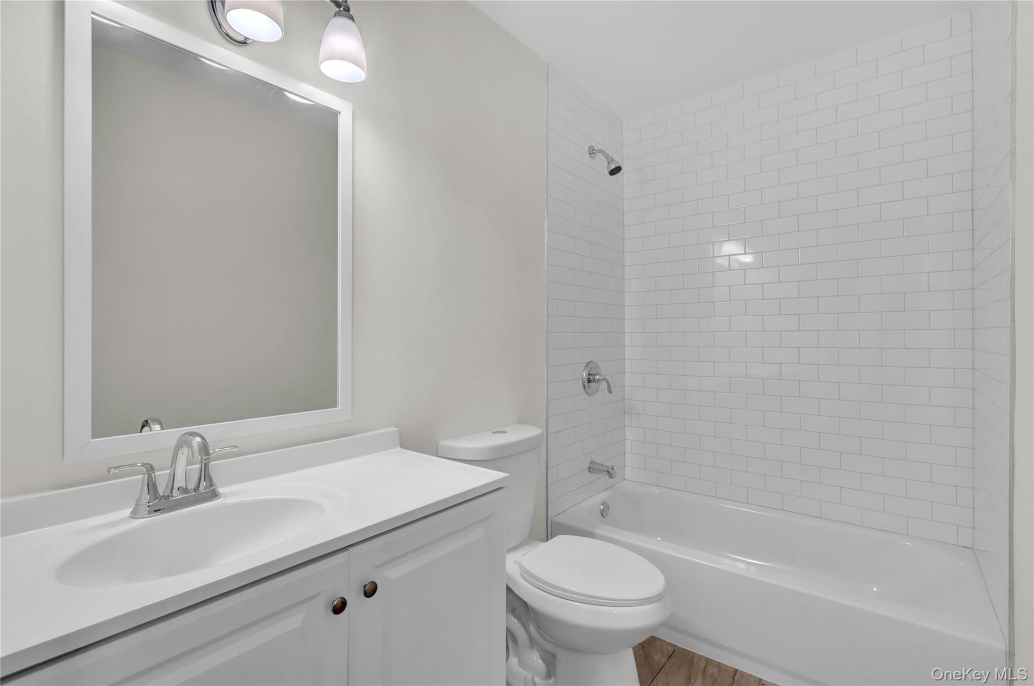 Single Family Roan  Suffolk County, NY 11901, MLS-974507-17