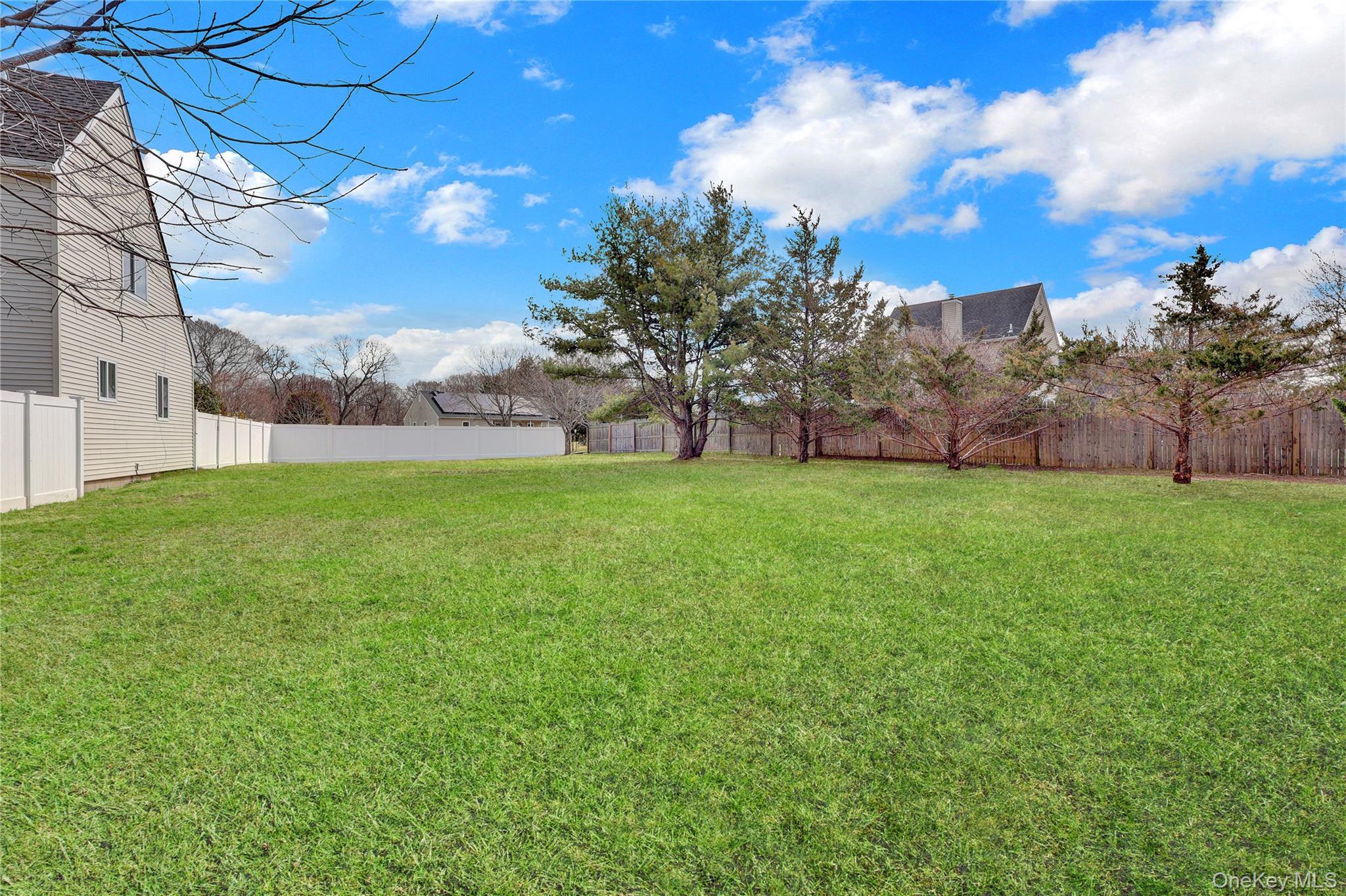 Single Family Roan  Suffolk County, NY 11901, MLS-974507-22