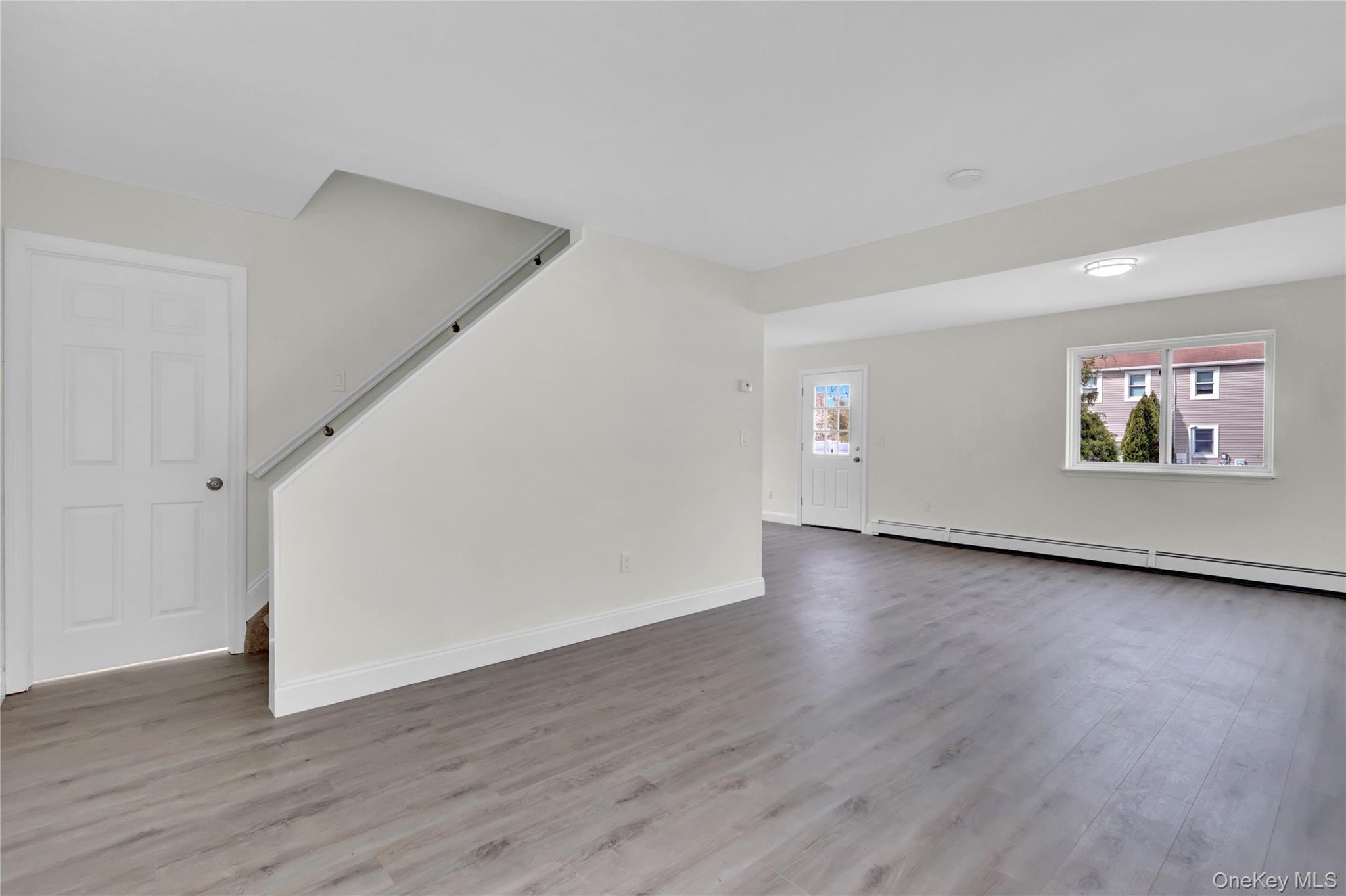 Single Family Roan  Suffolk County, NY 11901, MLS-974507-4