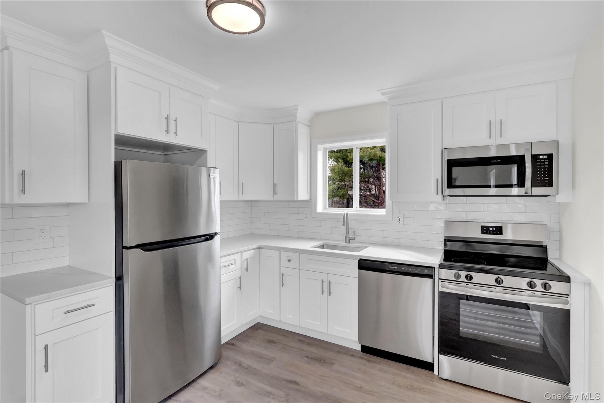 Single Family Roan  Suffolk County, NY 11901, MLS-974507-9