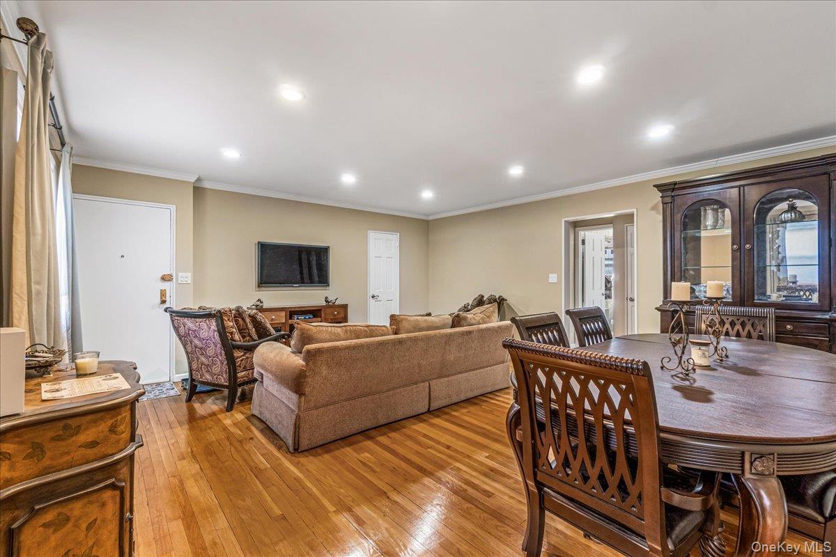 Coop 160th  Queens, NY 11357, MLS-974514-3