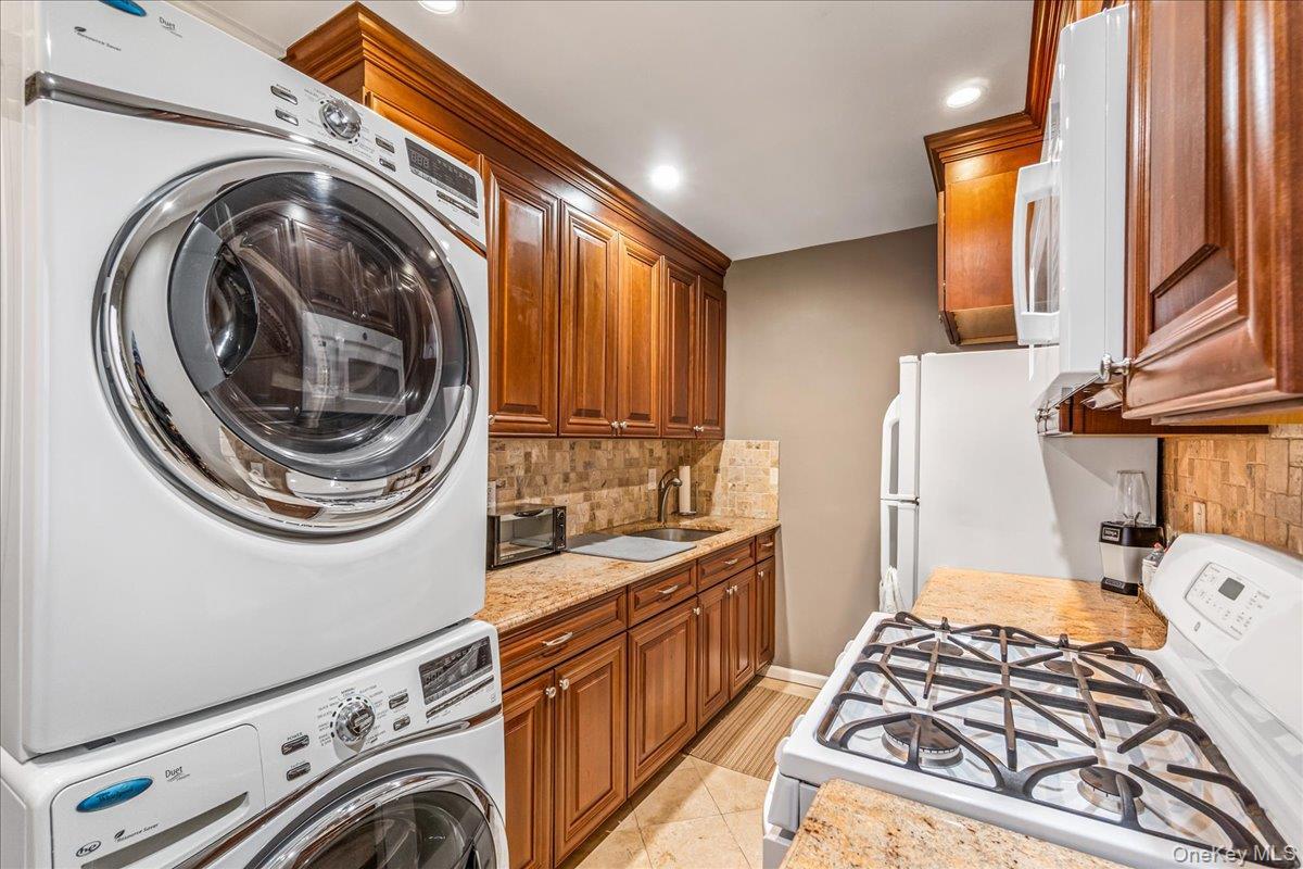 Coop 160th  Queens, NY 11357, MLS-974514-6