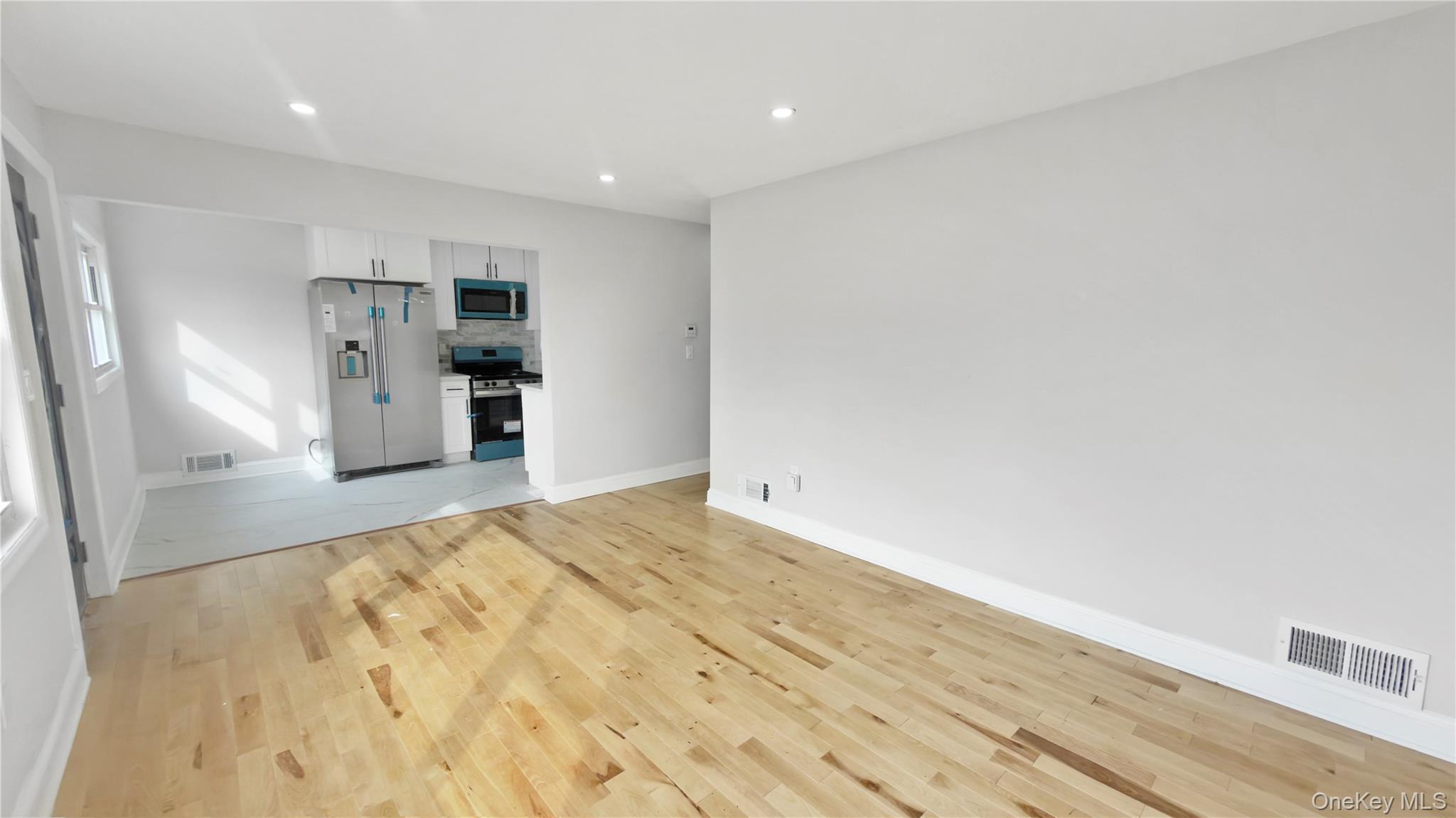 Single Family Sewell  Nassau County, NY 11550, MLS-974528-16