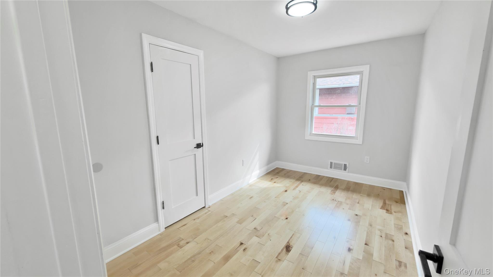 Single Family Sewell  Nassau County, NY 11550, MLS-974528-22