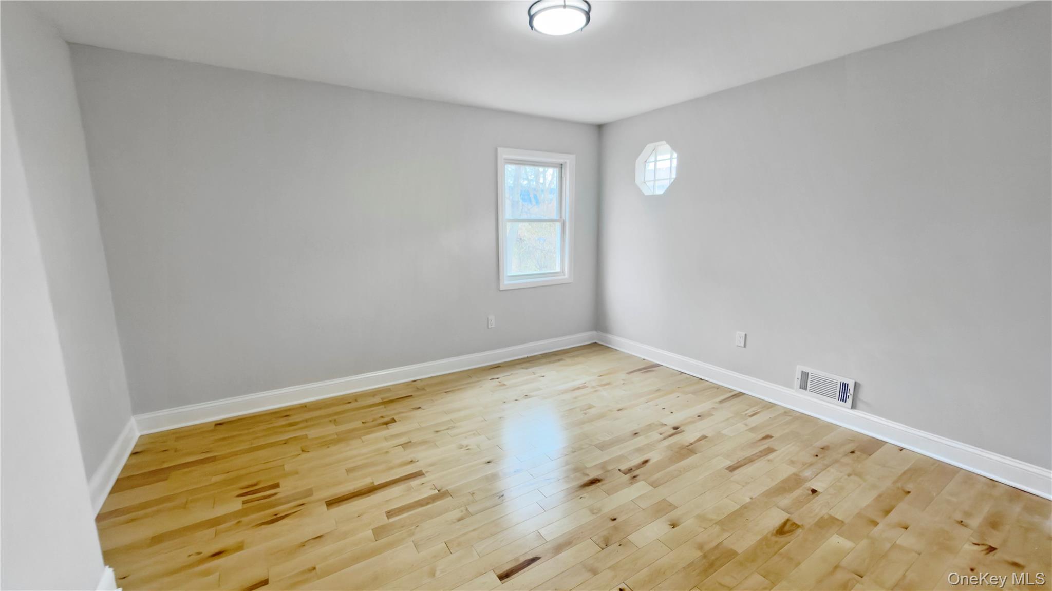 Single Family Sewell  Nassau County, NY 11550, MLS-974528-30