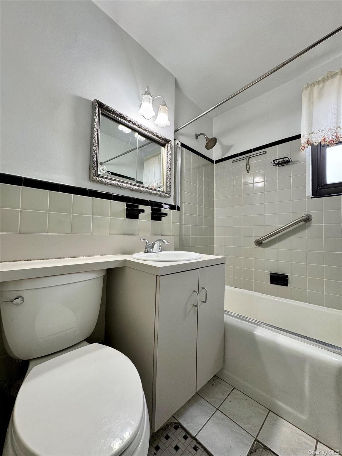 Coop 166 Queens, NY 11357, MLS-974531-7