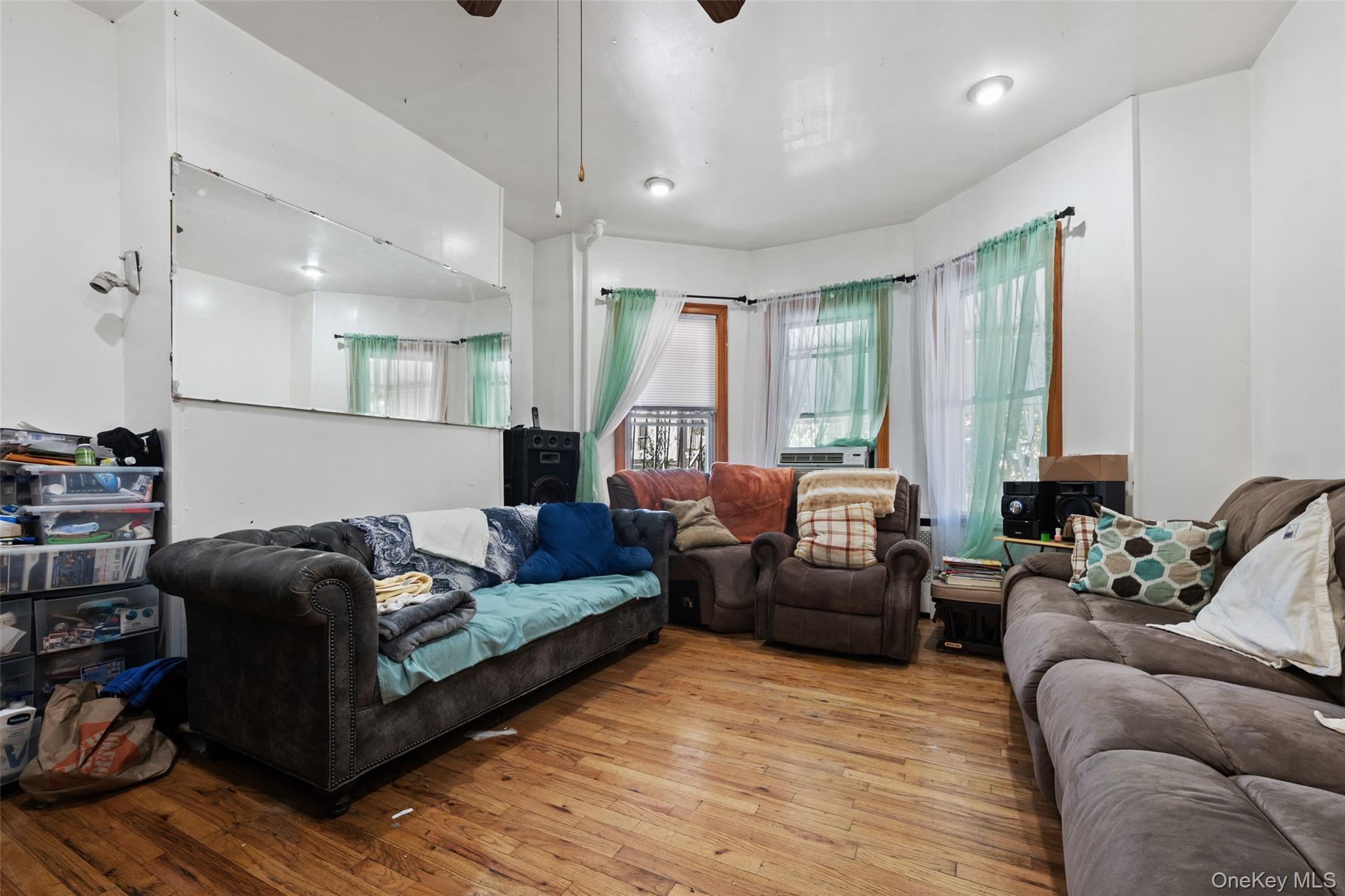 Single Family Decatur Bronx, NY 10467, MLS-974535-5