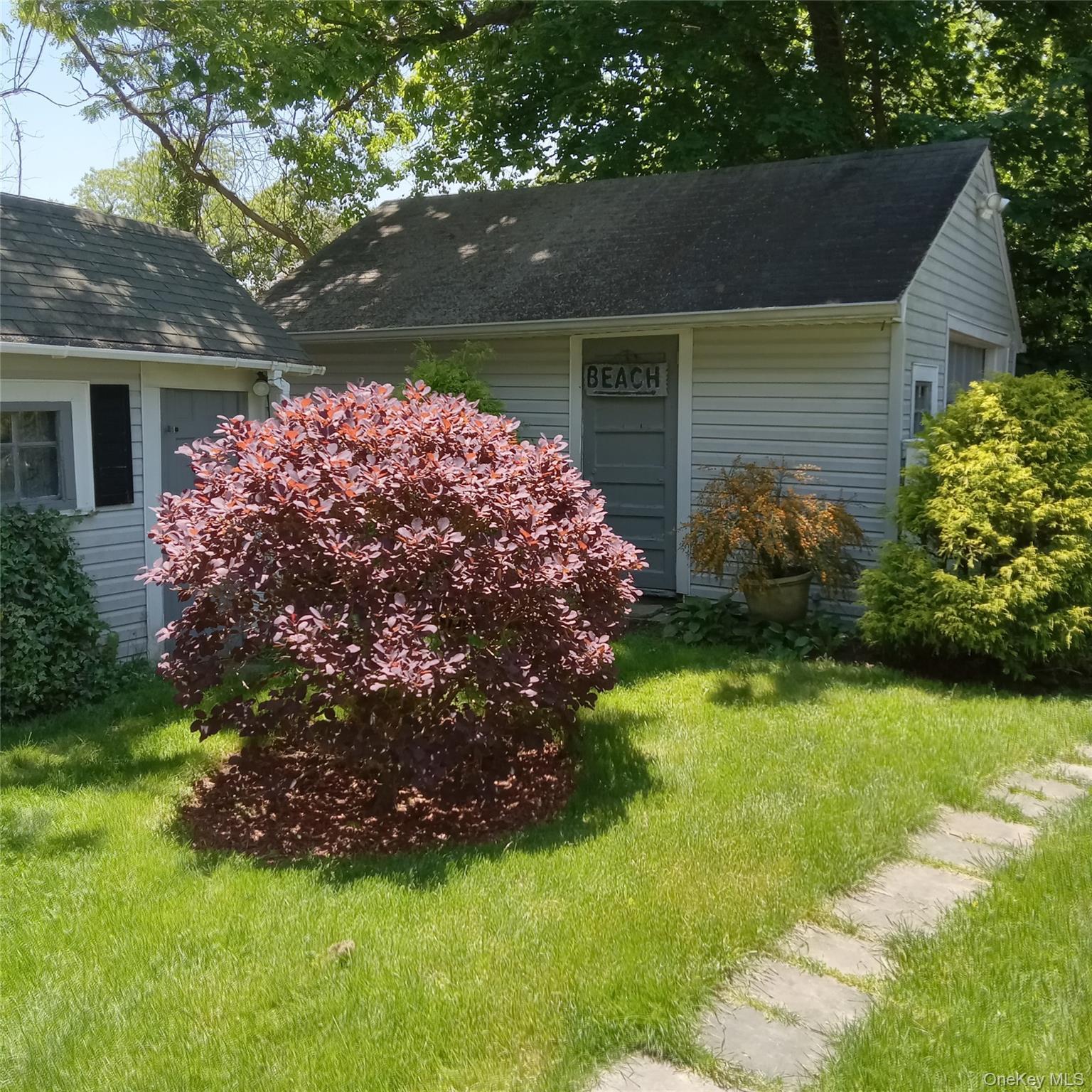 Single Family Cedar Road E Suffolk County, NY 11951, MLS-974553-13