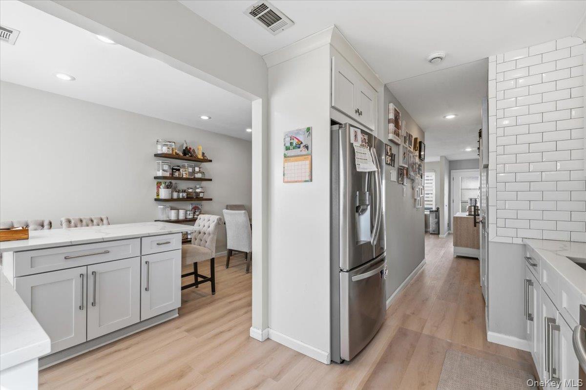 Condo Grand  Nassau County, NY 11510, MLS-974574-10