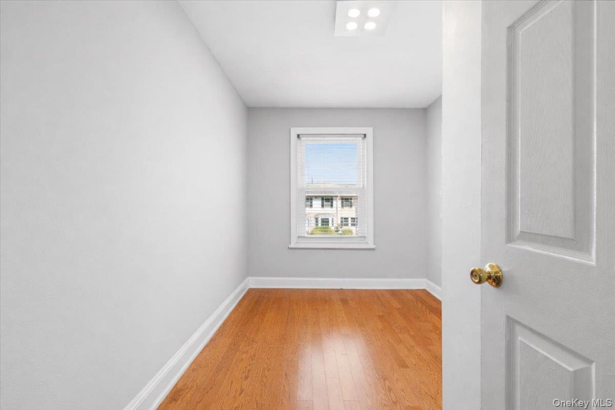 Condo Grand  Nassau County, NY 11510, MLS-974574-19