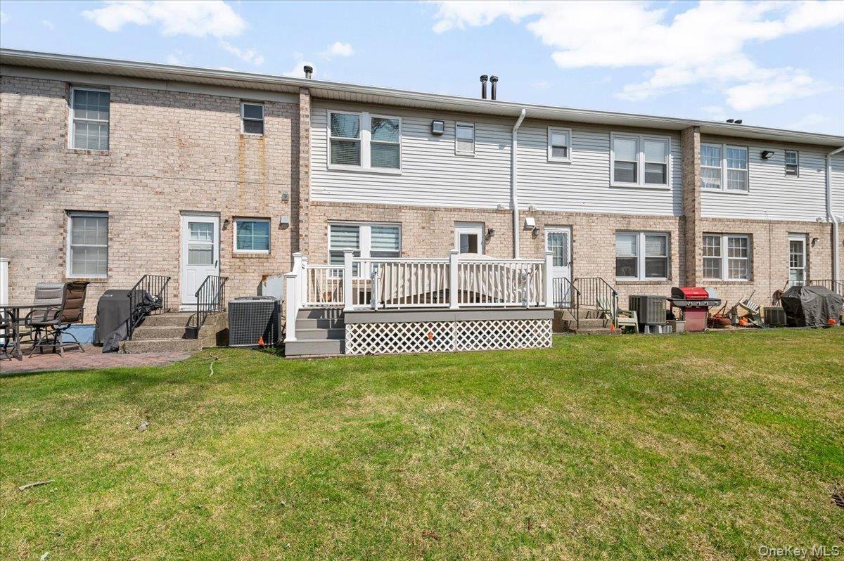 Condo Grand  Nassau County, NY 11510, MLS-974574-25