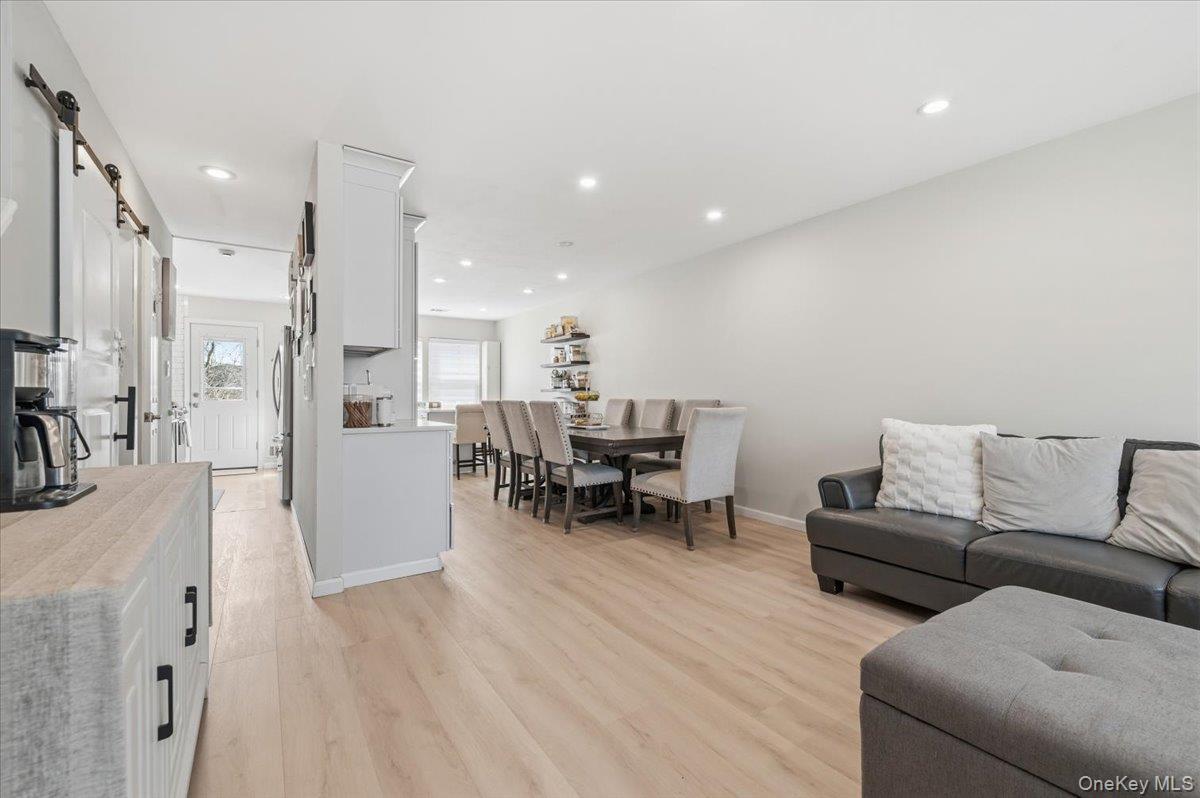 Condo Grand  Nassau County, NY 11510, MLS-974574-3