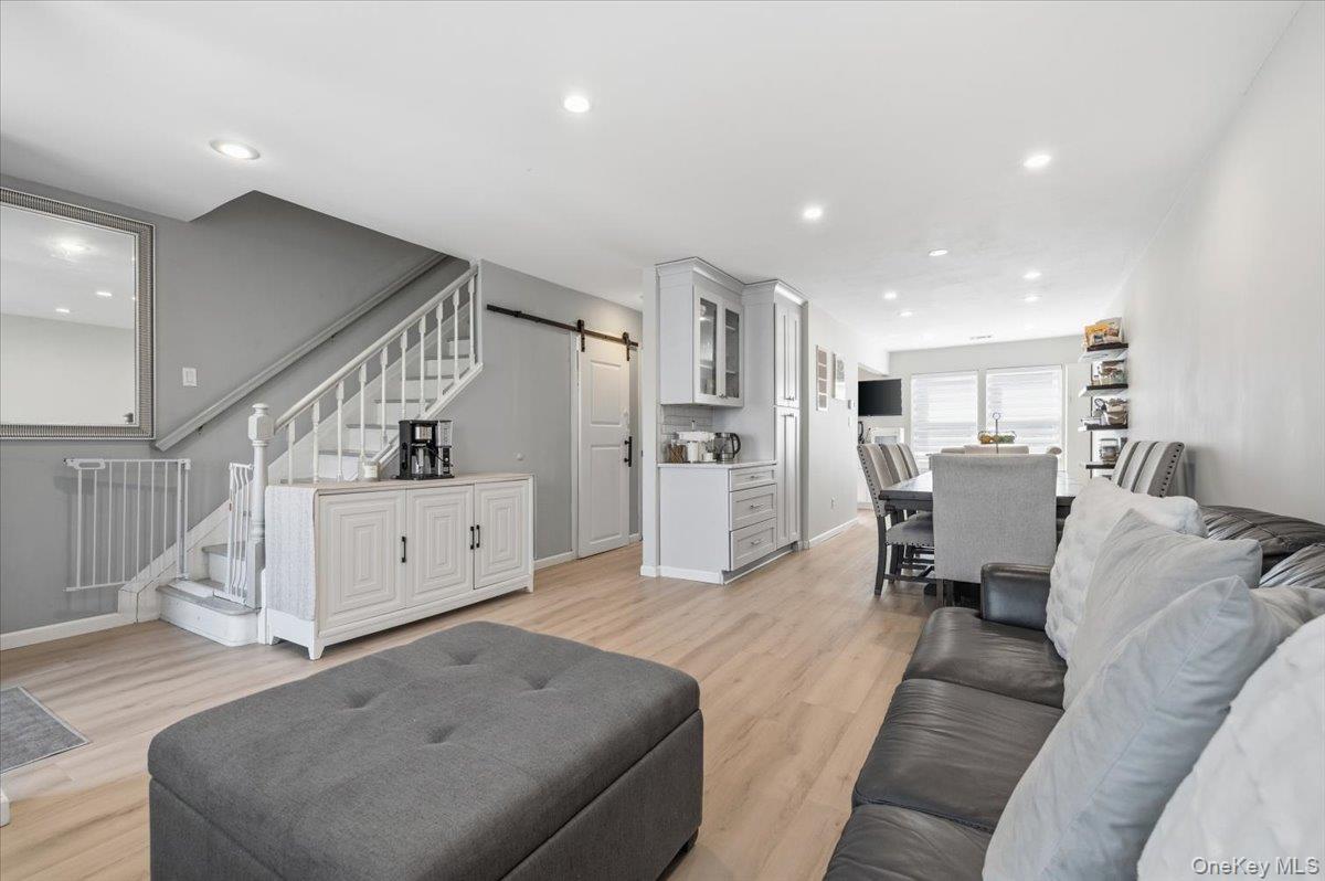 Condo Grand  Nassau County, NY 11510, MLS-974574-7