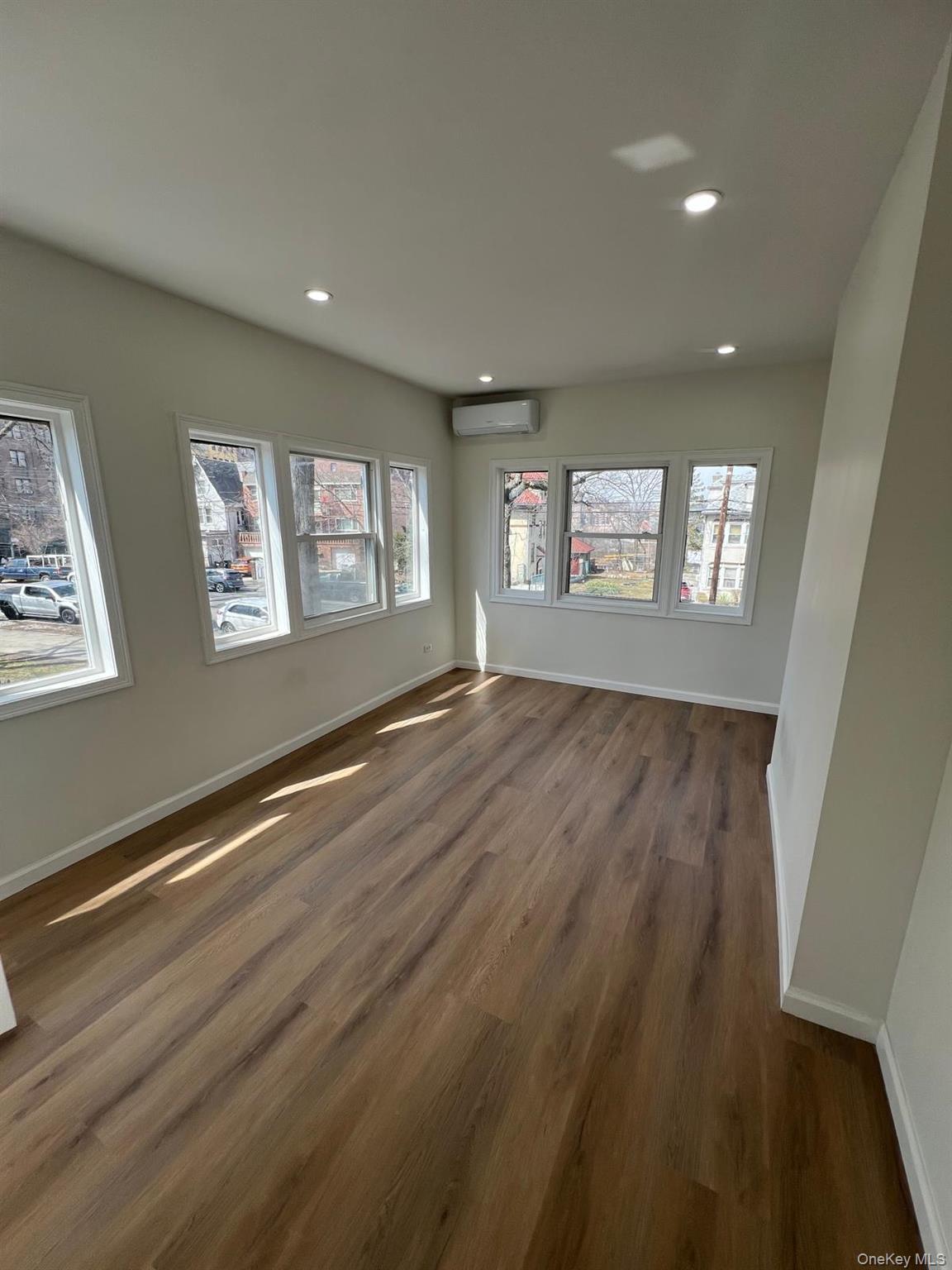 Single Family Sedgwick Bronx, NY 10463, MLS-974580-10