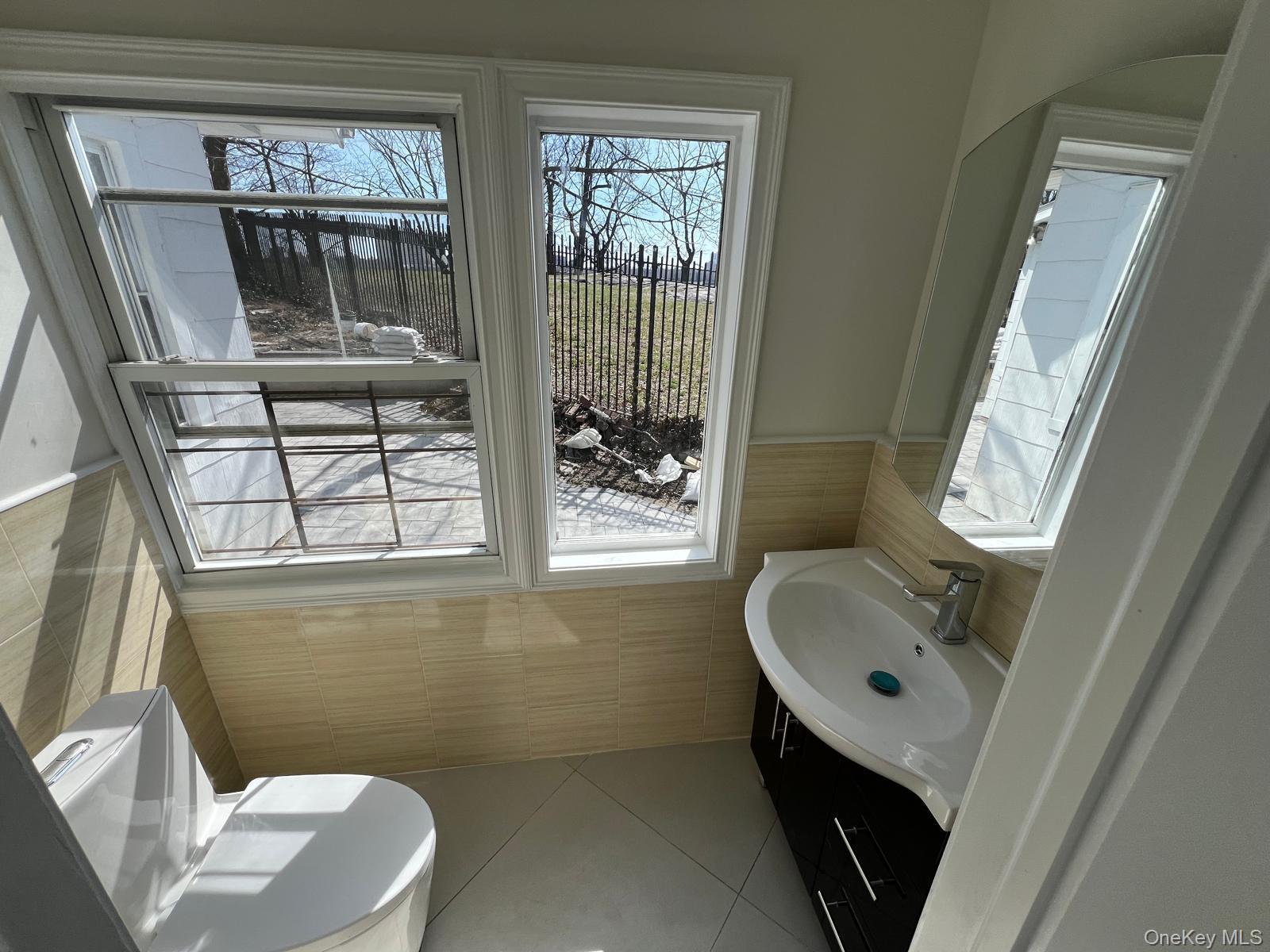 Single Family Sedgwick Bronx, NY 10463, MLS-974580-11