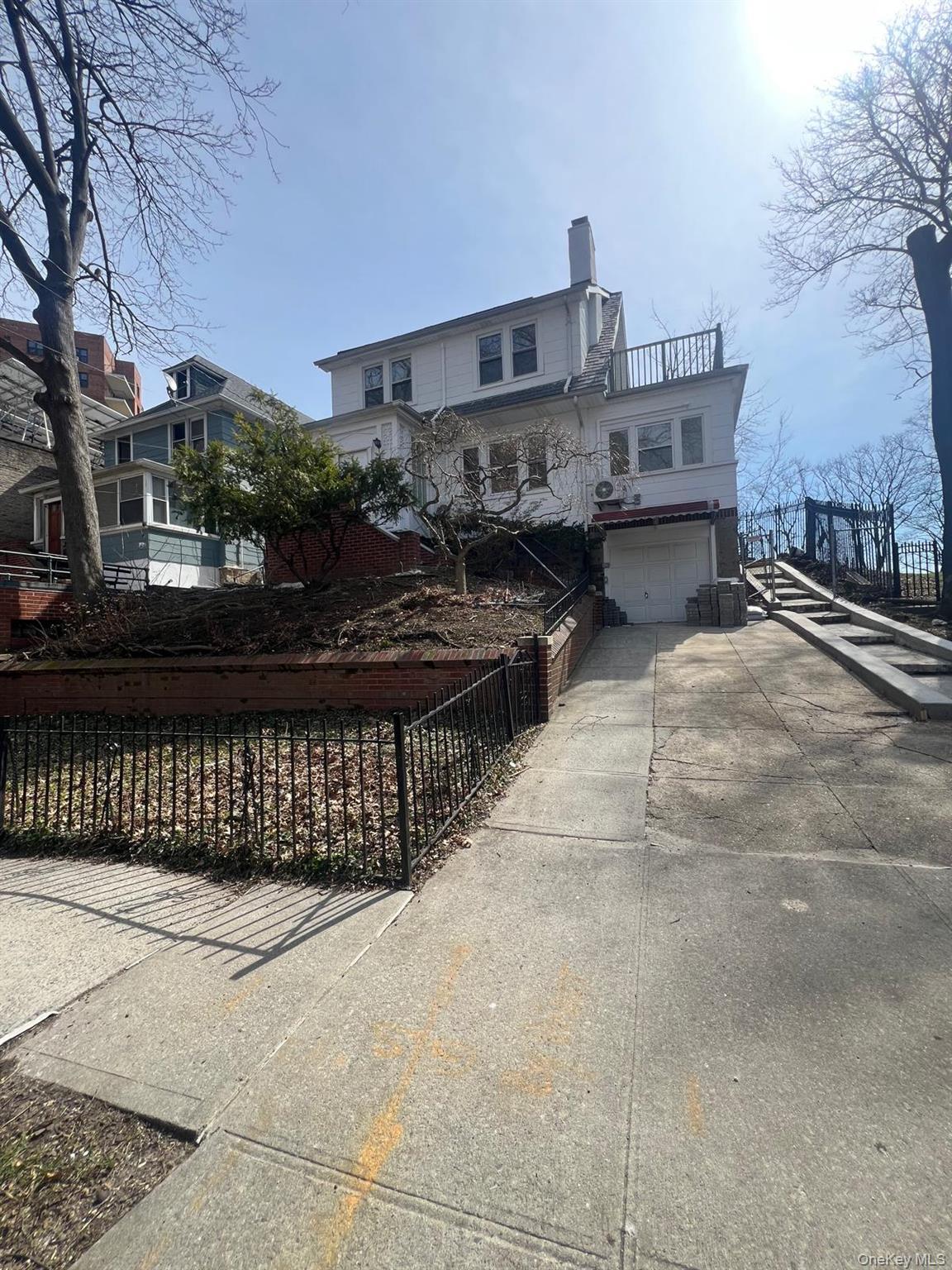 Single Family Sedgwick Bronx, NY 10463, MLS-974580-2