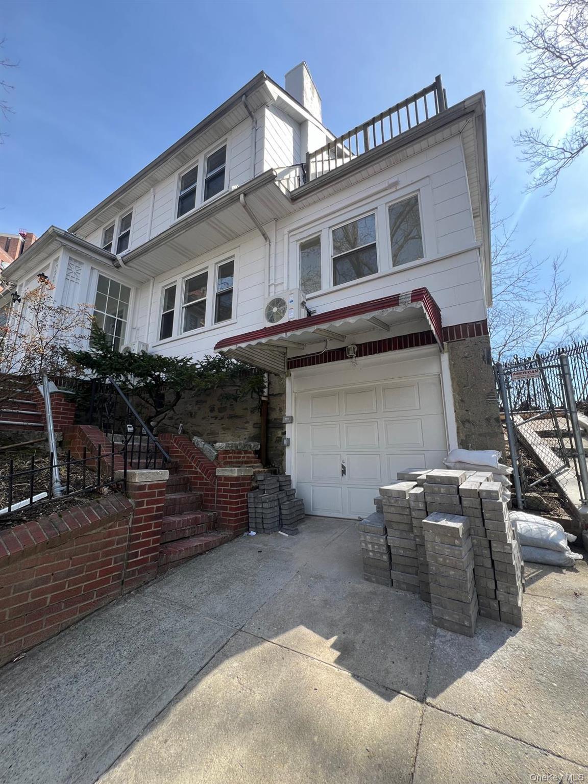 Single Family Sedgwick Bronx, NY 10463, MLS-974580-22