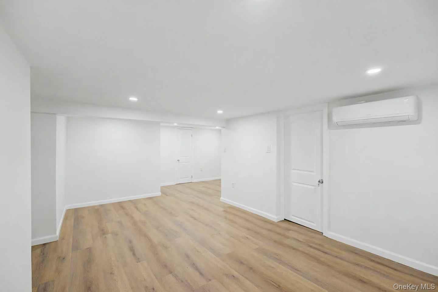 Single Family Sedgwick  Bronx, NY 10463, MLS-974580-29