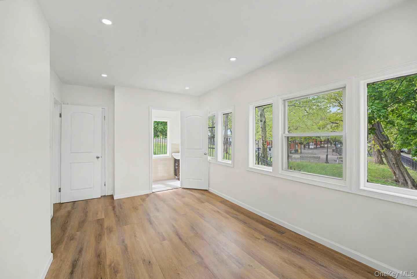 Single Family Sedgwick  Bronx, NY 10463, MLS-974580-30