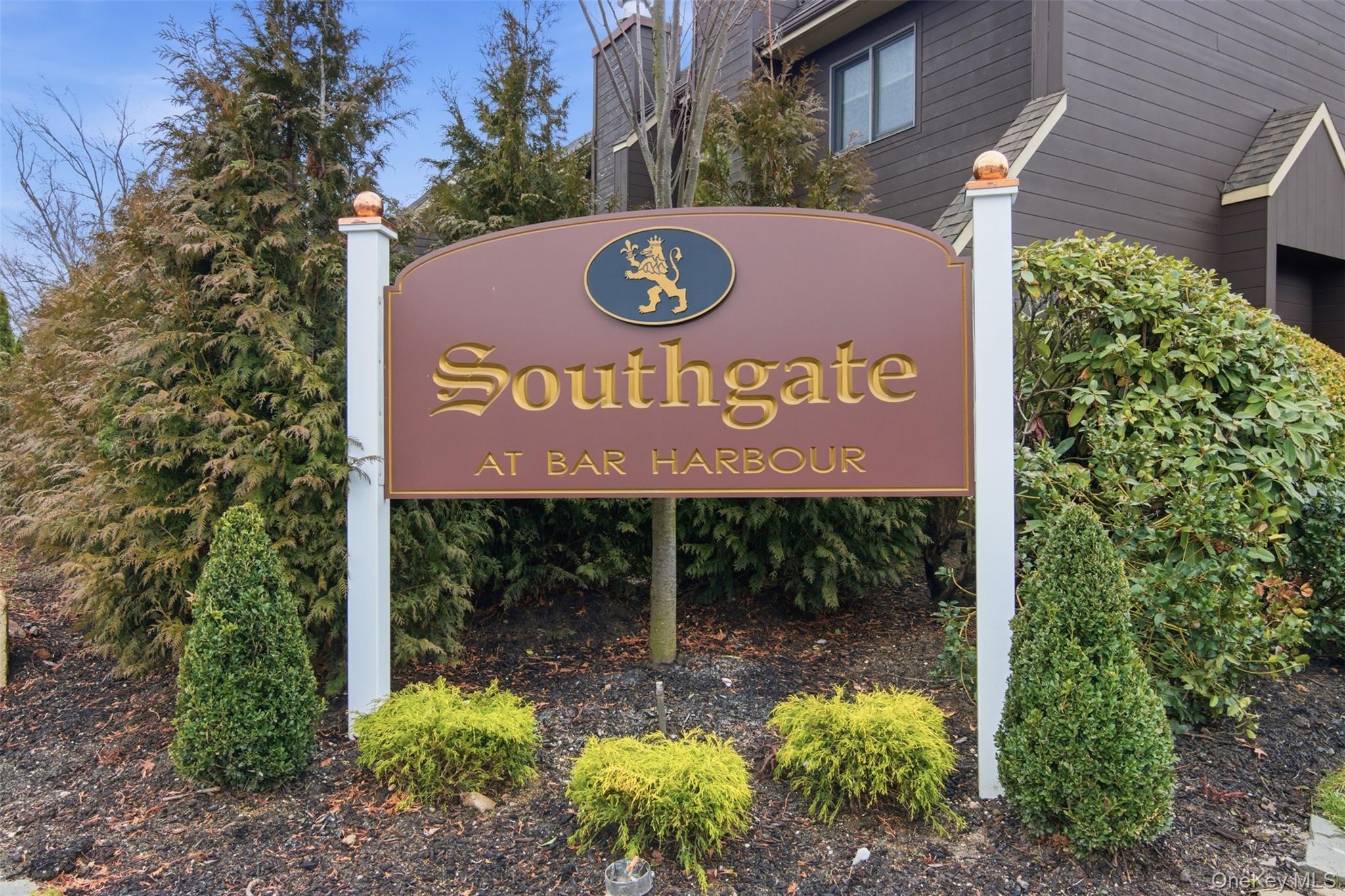 Condo Southgate  Nassau County, NY 11762, MLS-974582-2
